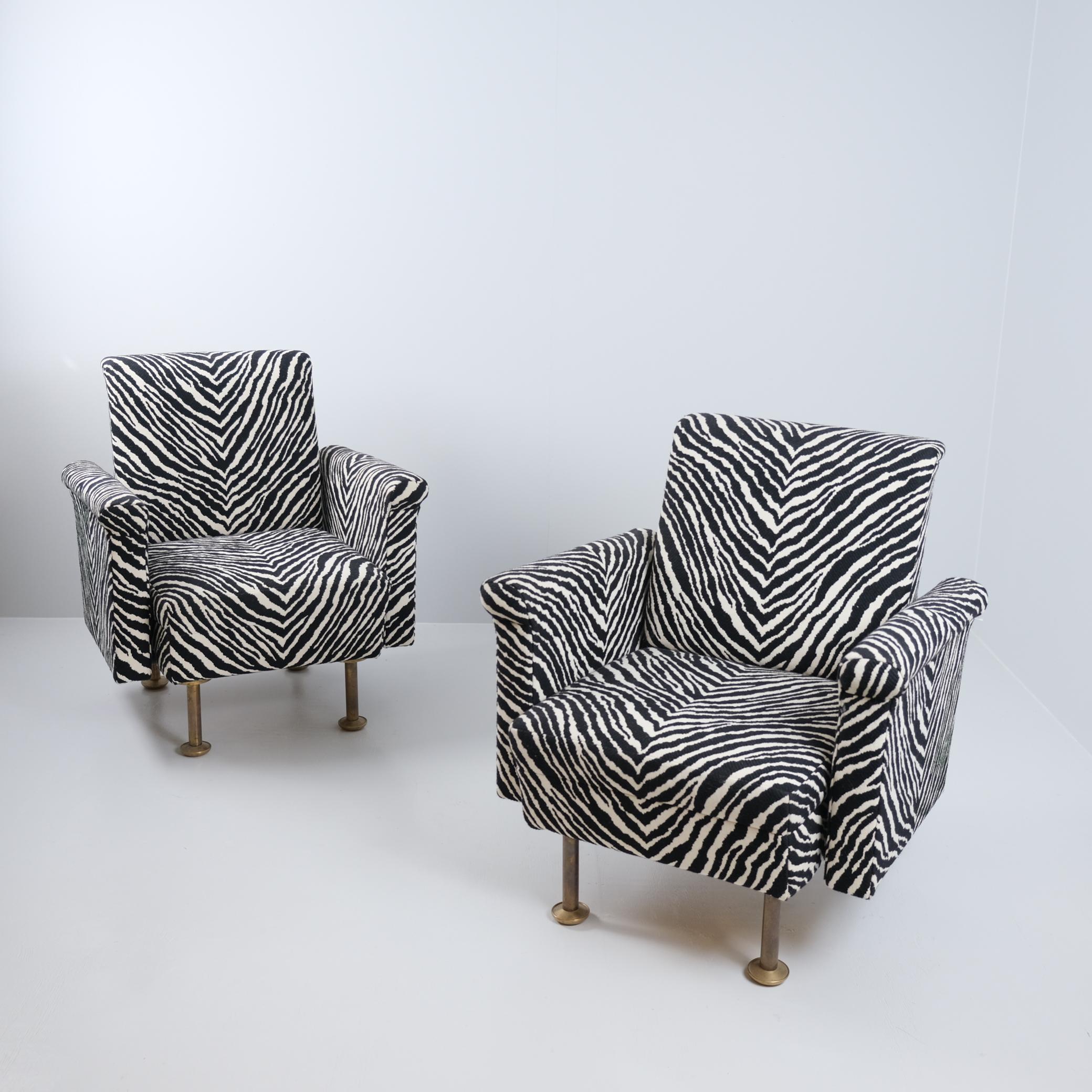 Coppia di poltrone su commissione di Alvar Aalto, Enso Gutzeit, Zebra e ottone, 1962 in vendita 2