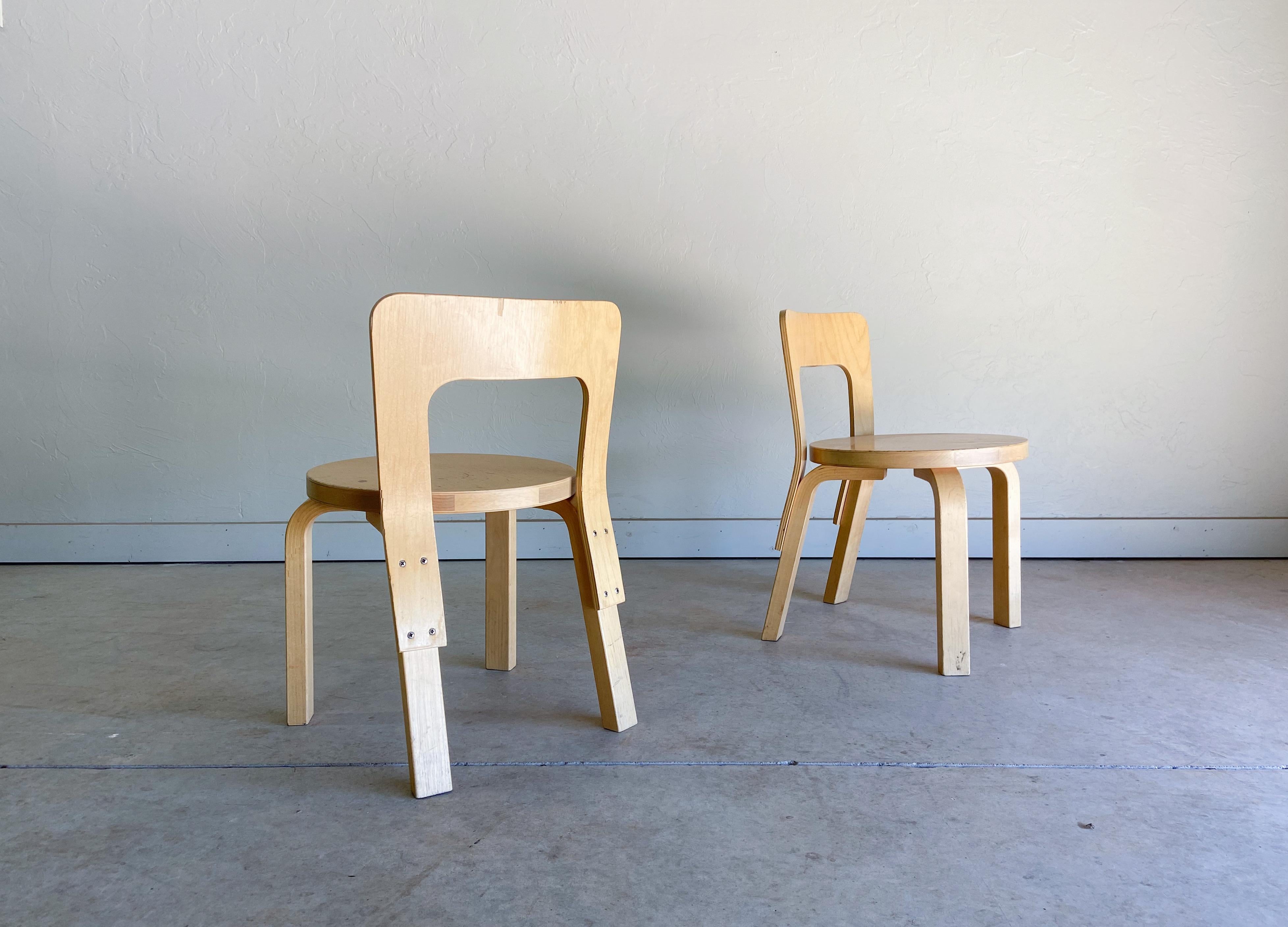 Mid-Century Modern Paire de chaises d'enfant en bois cintré Alvar Aalto pour Artek N65 en vente