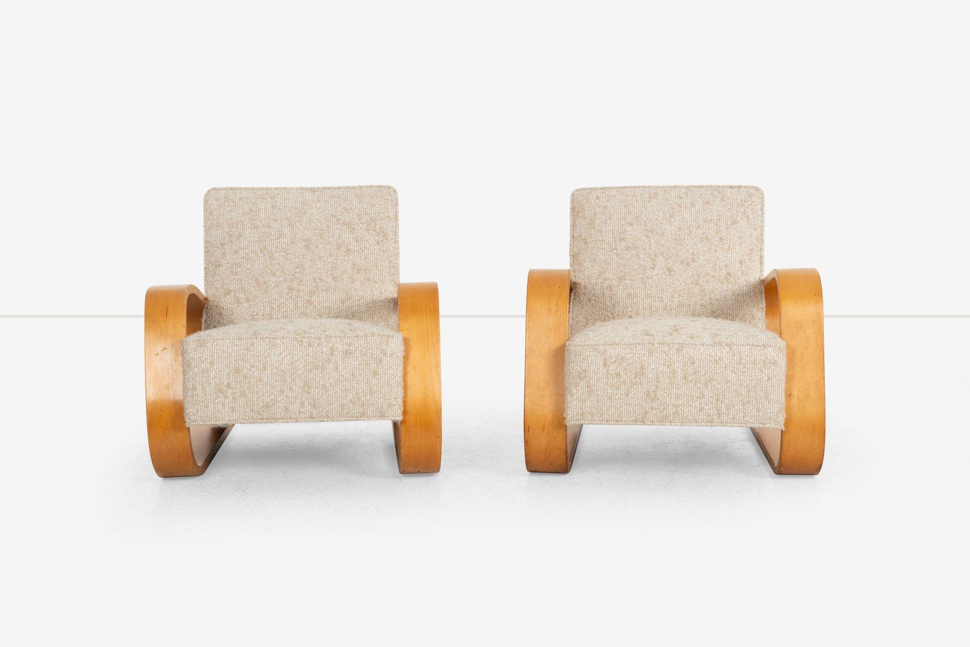 Alvar Aalto pour Artek Paire de chaises longues 