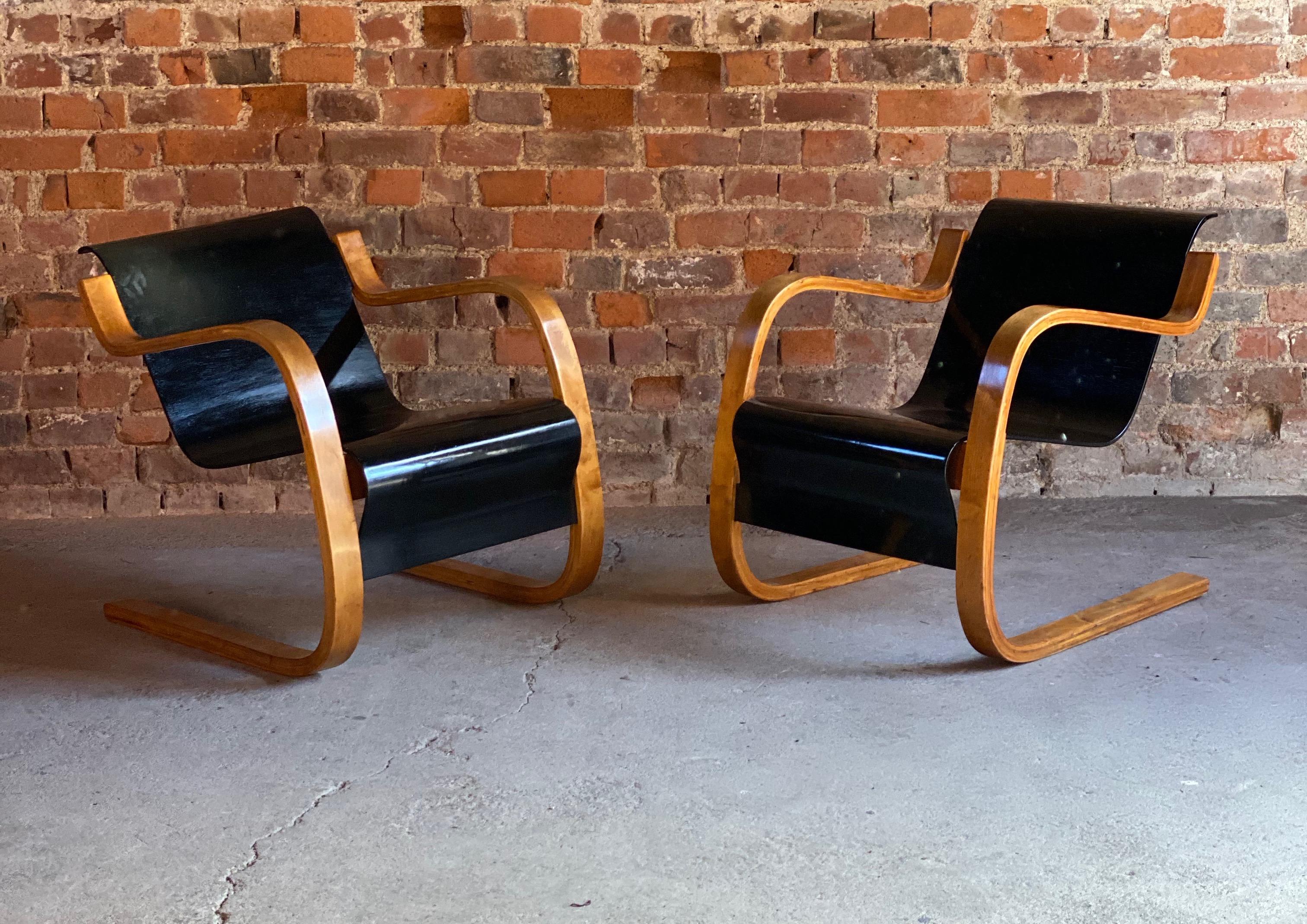 Pair of Alvar Aalto Model 31 Armchairs for Finmar Finland, circa 1930s In Good Condition In Longdon, Tewkesbury