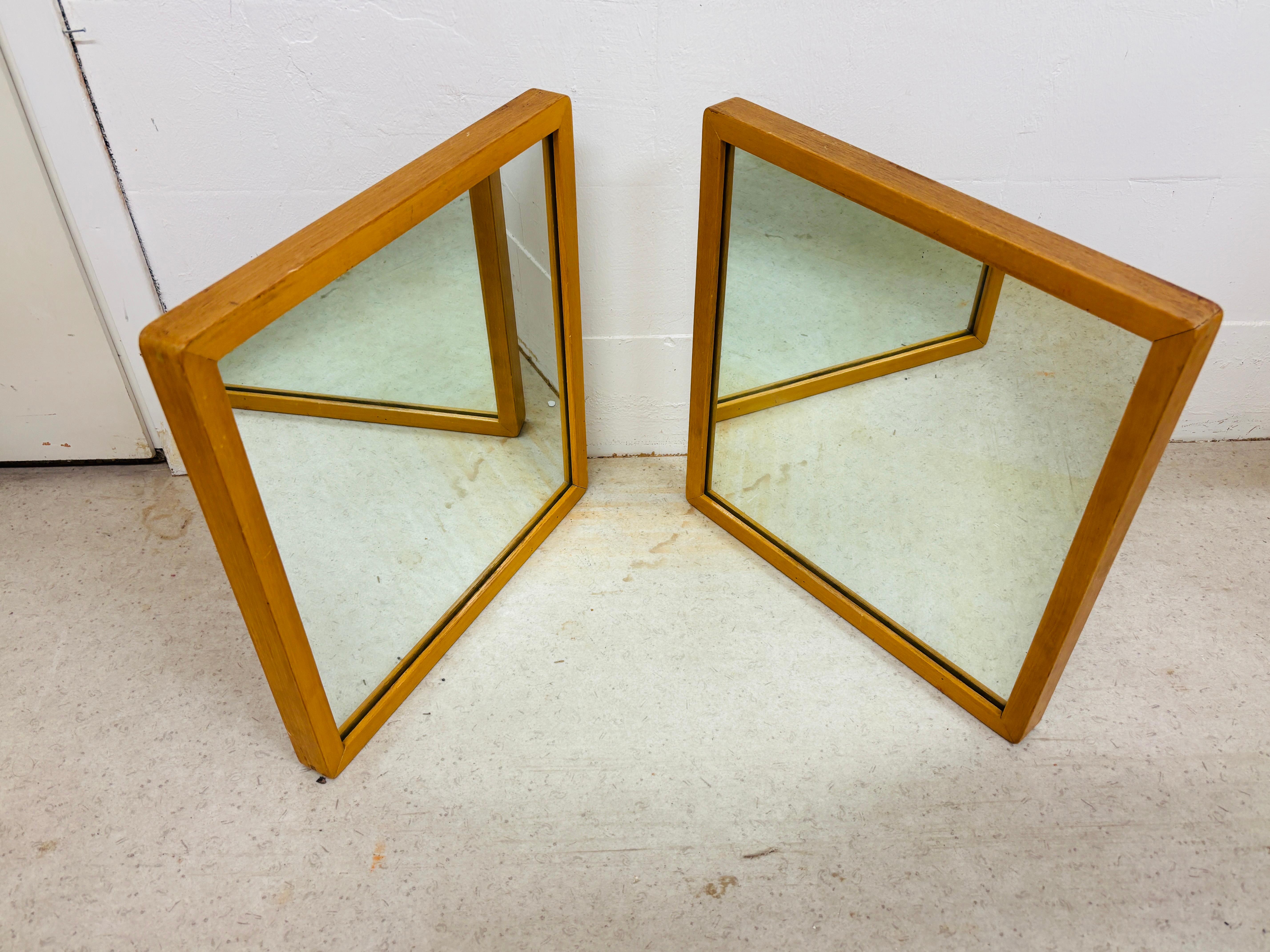 Coppia di piccoli specchi di Alvar Aalto degli anni '50, Aalto+Aalto Finlandia in vendita 7