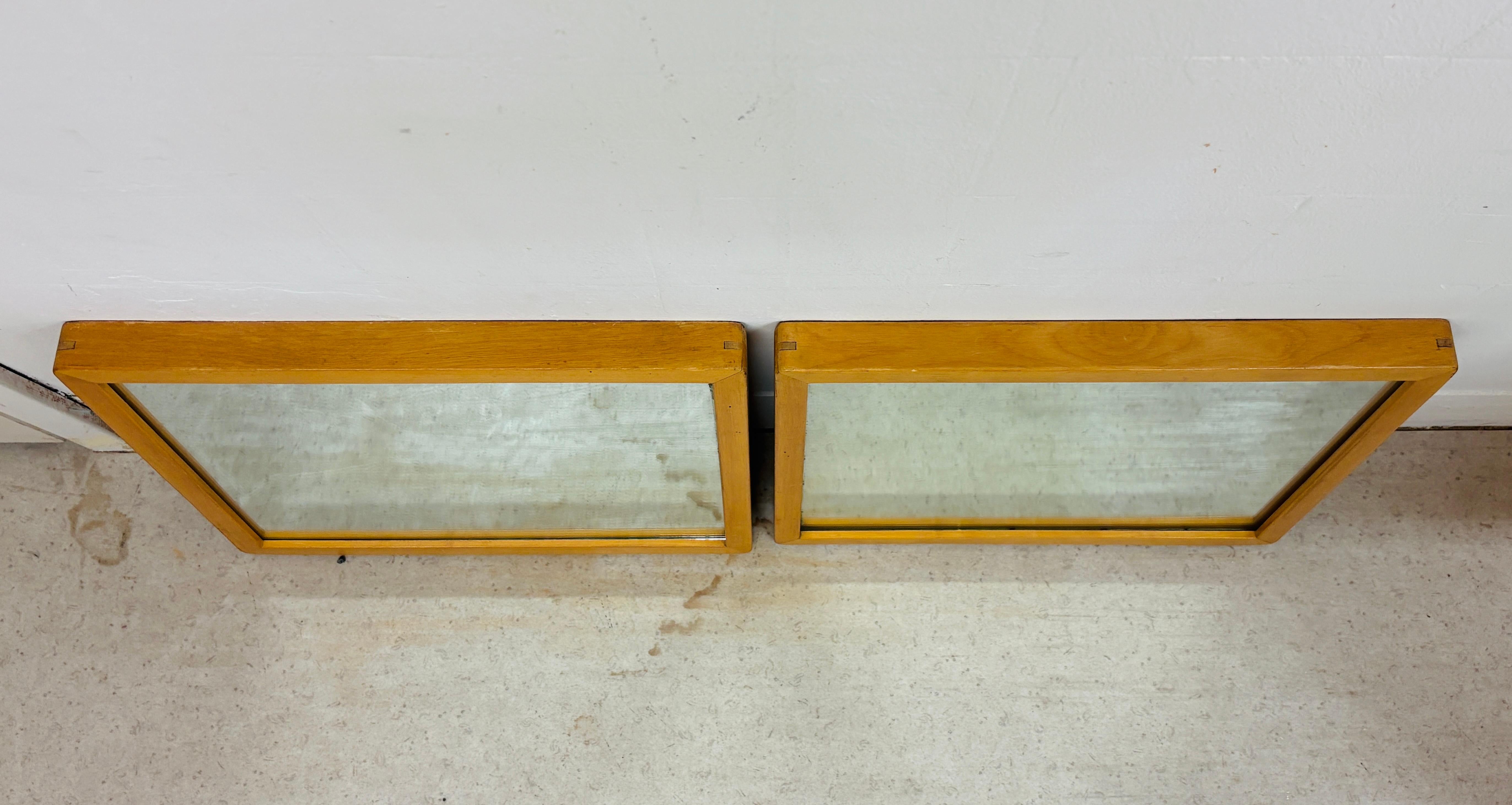 Coppia di piccoli specchi di Alvar Aalto degli anni '50, Aalto+Aalto Finlandia in vendita 2