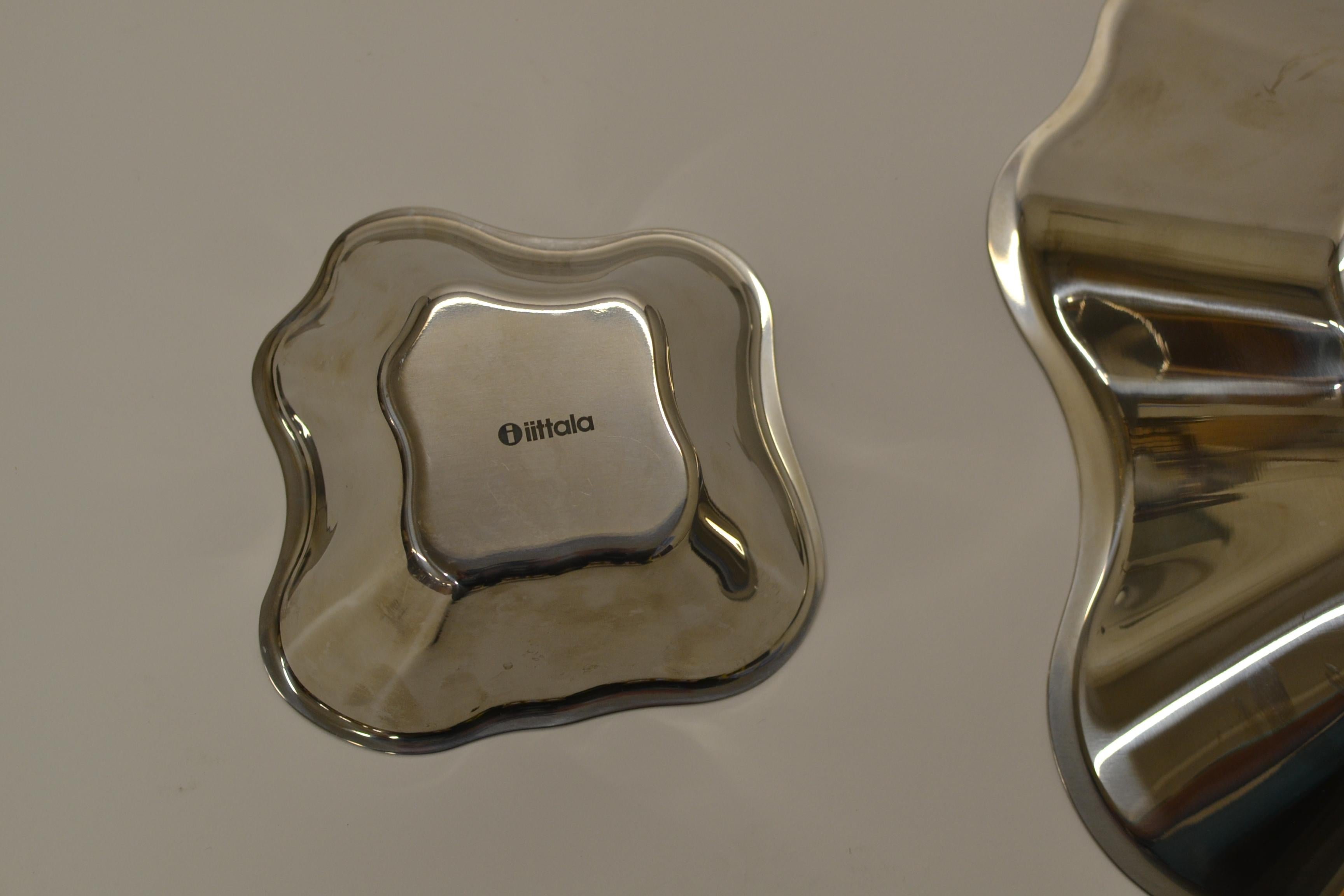 Coppia di ciotole in acciaio Alvar Aalto di Iittala Finlandia in vendita 3
