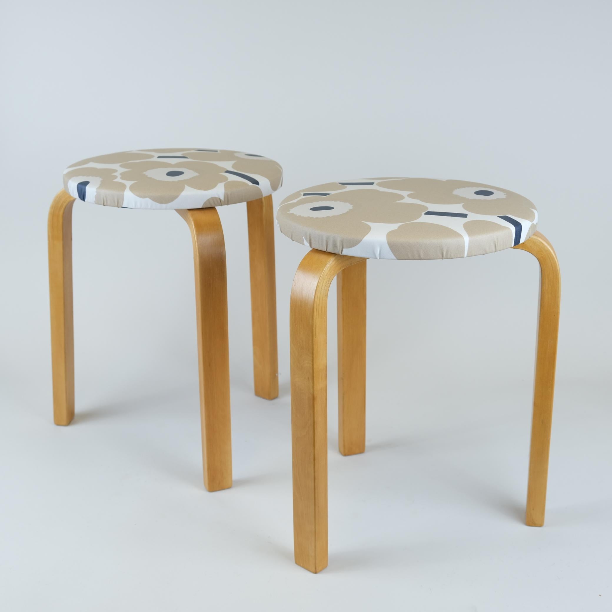 These two iconic Alvar Aalto stools from the 1930s are beautiful and space saving furniture pieces of timeless design. The legs are mounted directly to the underside of the round seat without the need for complicated connecting elements. The stools