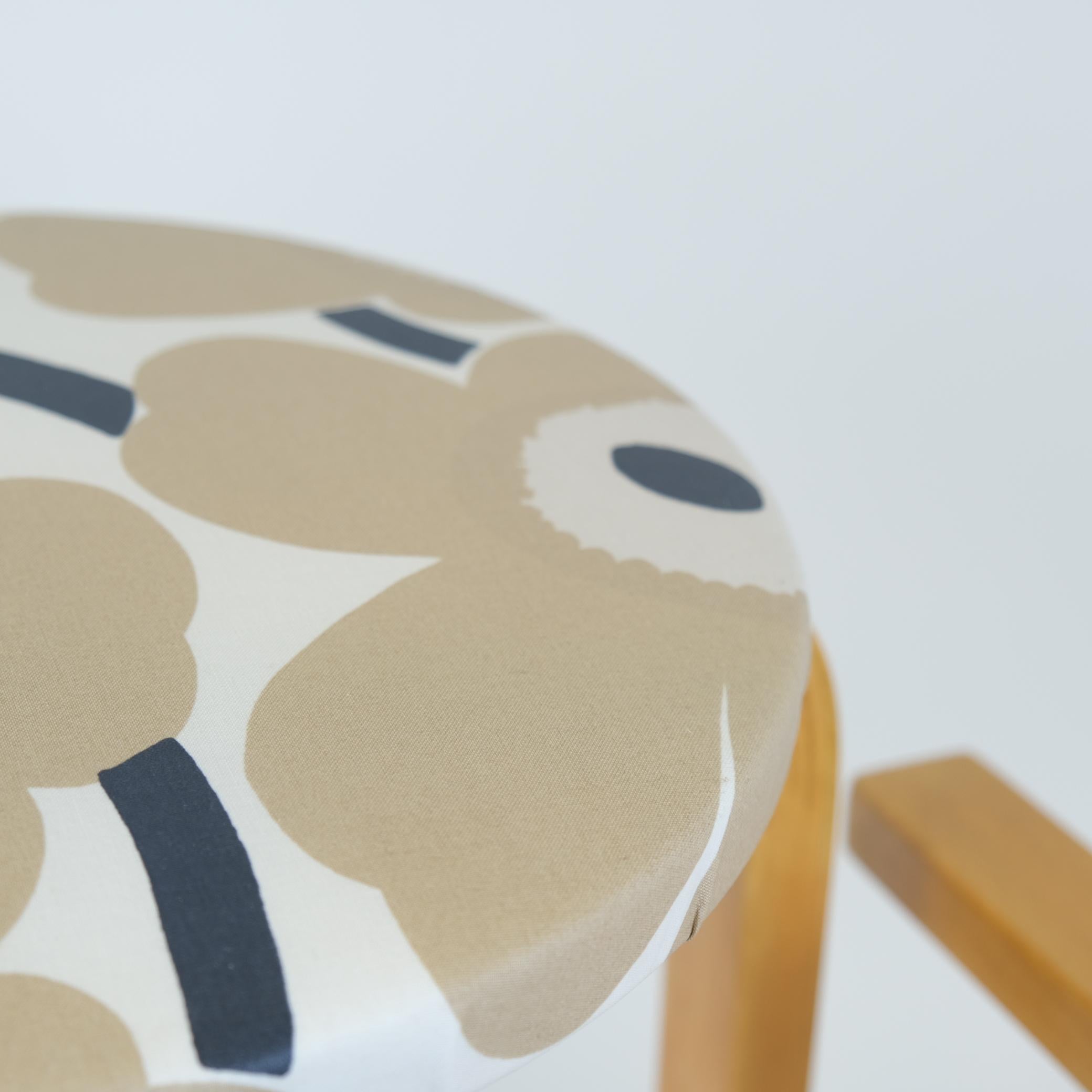 Mid-20th Century Pair of Alvar Aalto Stools Model no 60, Marimekko Unikko Textile, Artek 1940s For Sale