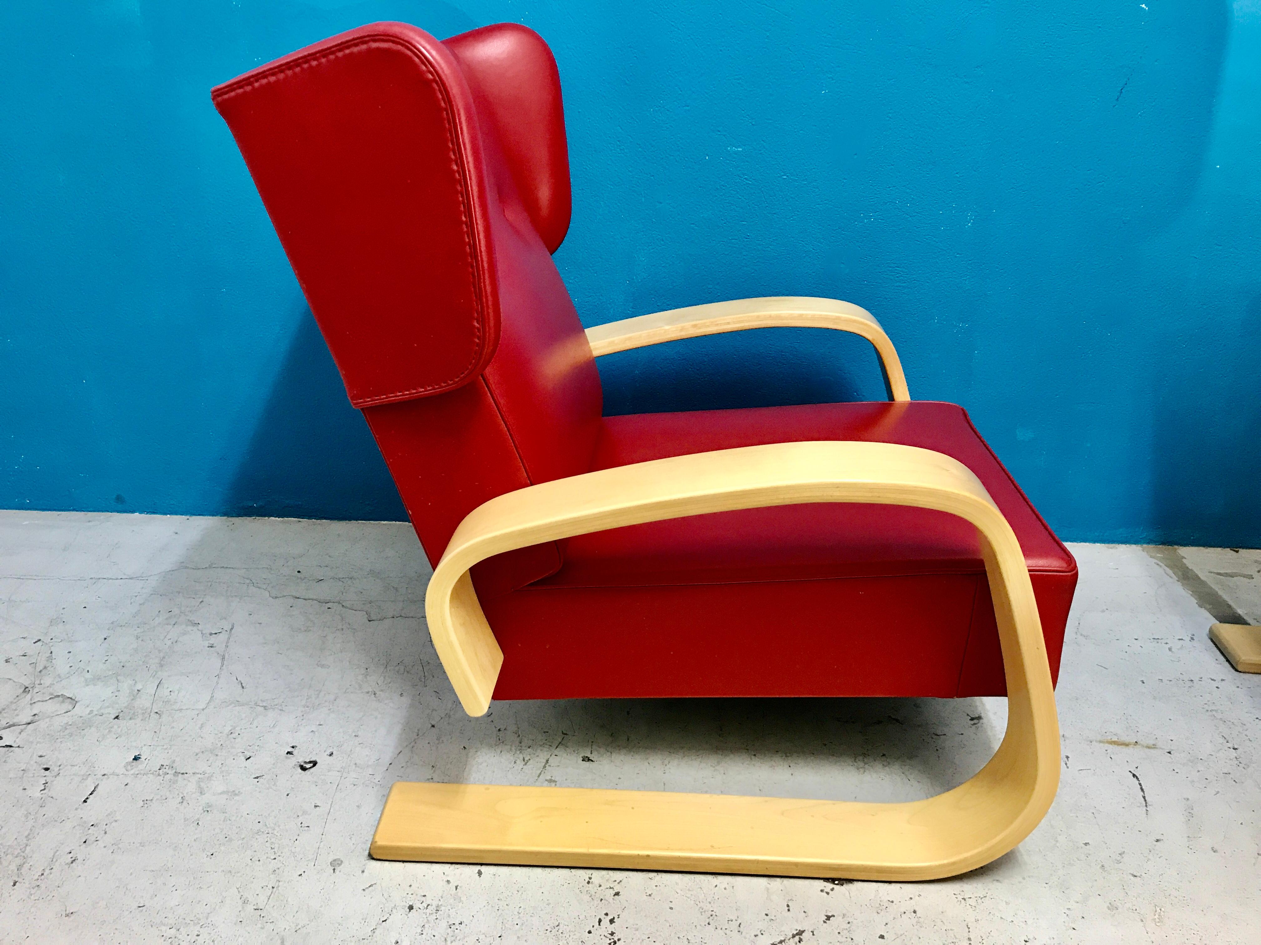 Mid-Century Modern Pair of Alvar Aalto Tank Chairs, Rare High-Back Version, Artek Finland