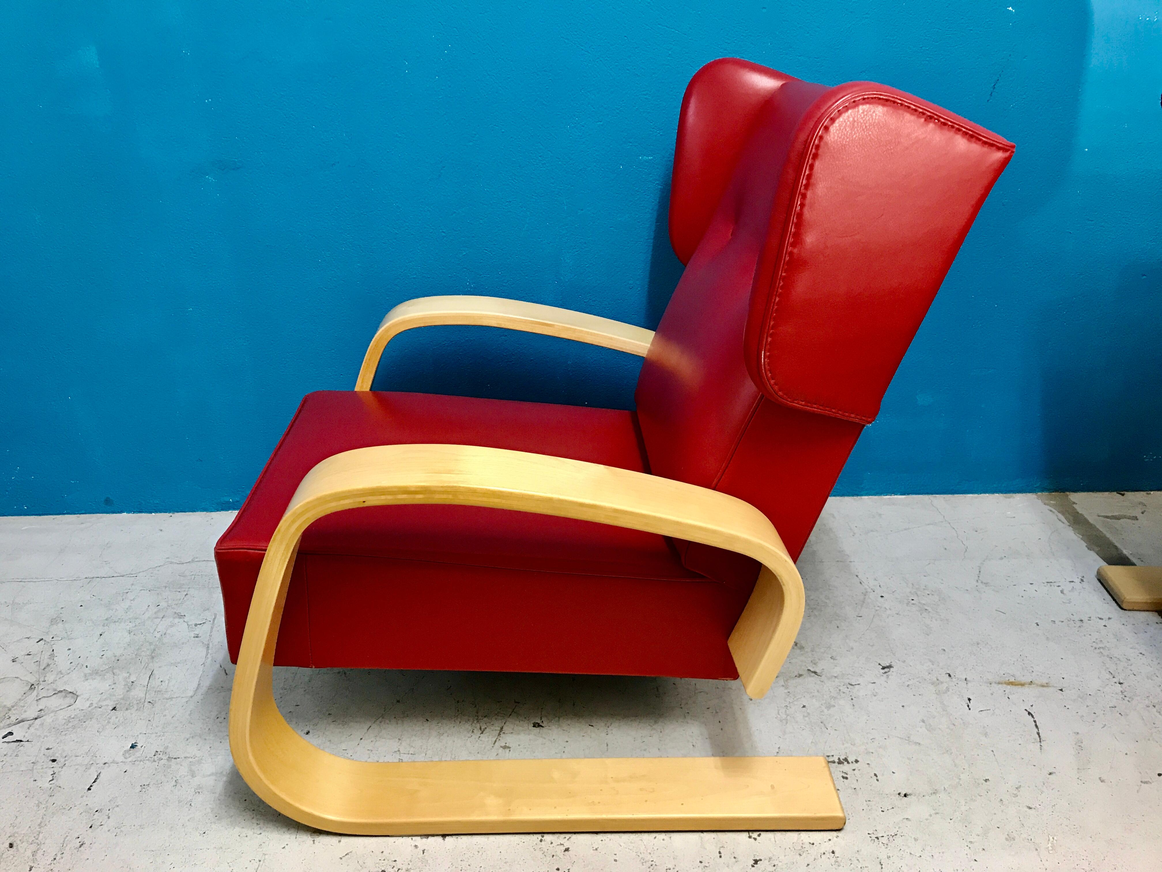 Contemporary Pair of Alvar Aalto Tank Chairs, Rare High-Back Version, Artek Finland