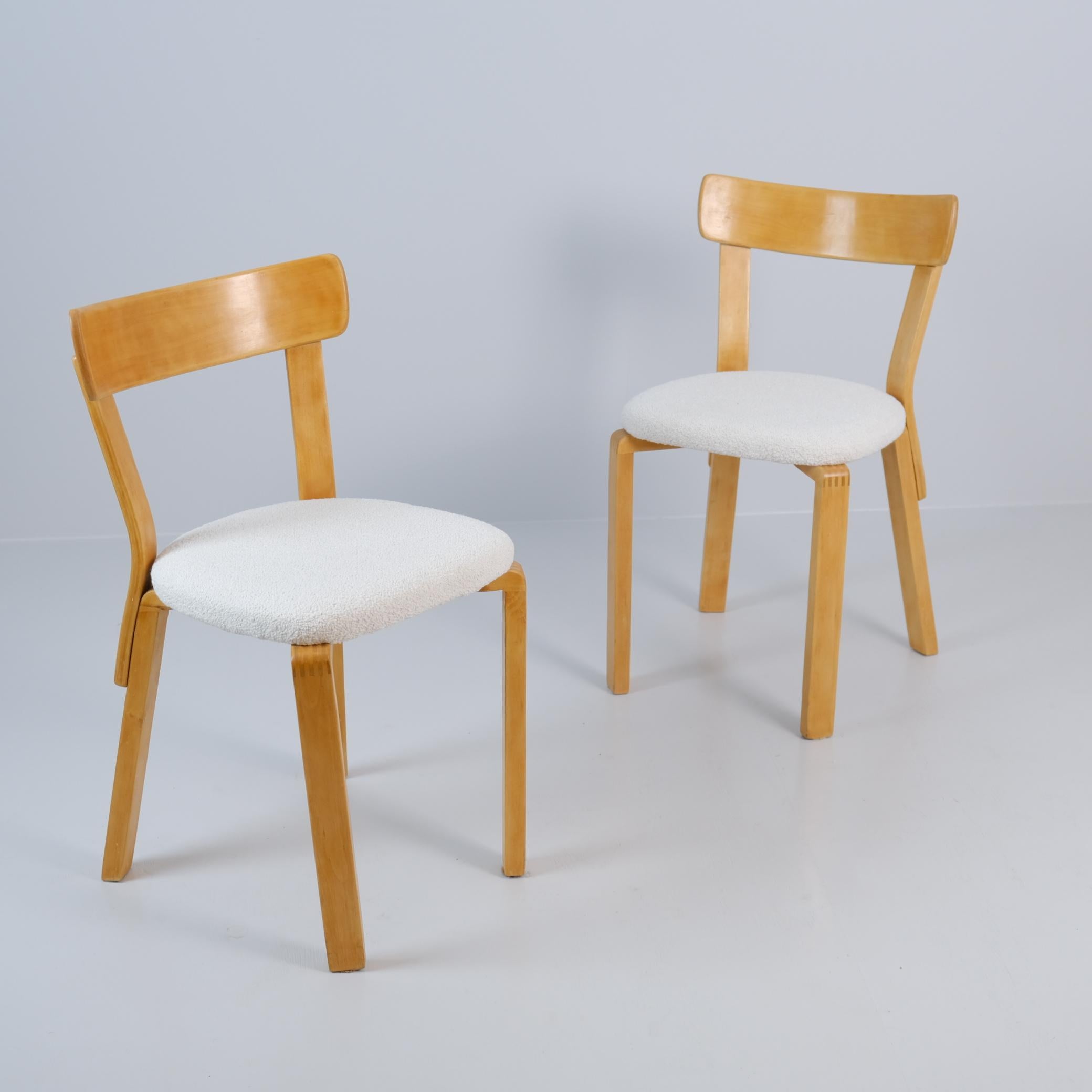 Pair of Alvar Aalto War Time Chairs With Finger Joints Model 69, Artek 1940s For Sale 3