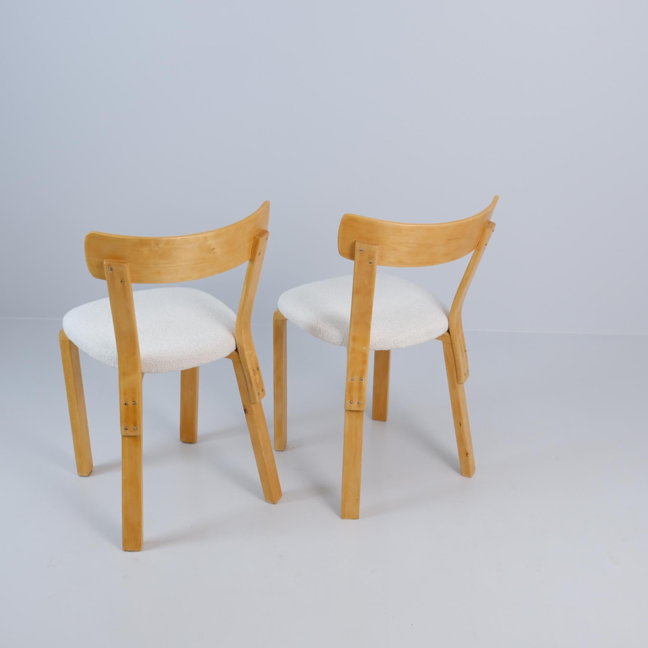 Finnish Pair of Alvar Aalto War Time Chairs With Finger Joints Model 69, Artek 1940s For Sale