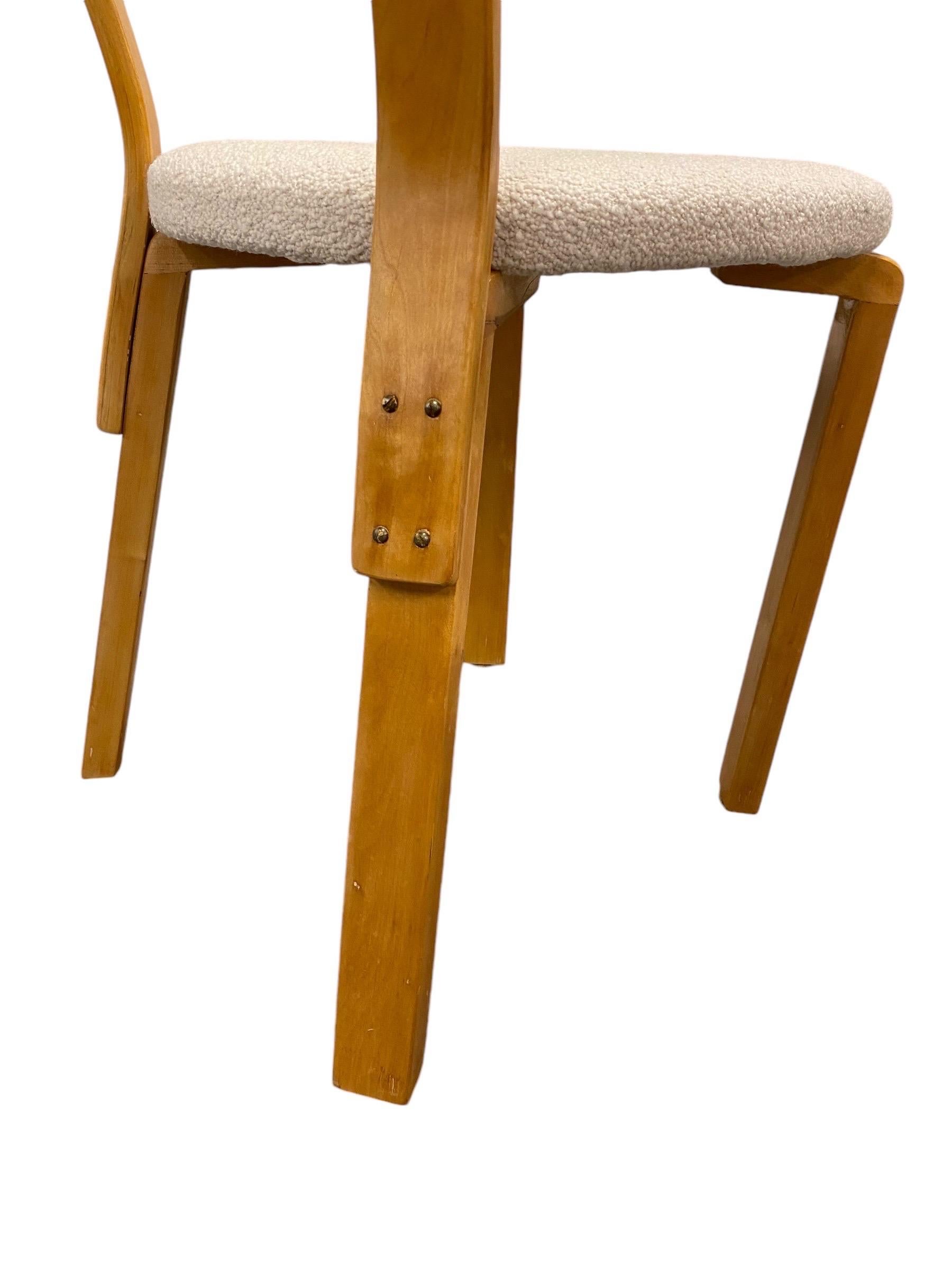 Paire de chaises d'Alvar Aalto de l'époque de la guerre avec joints à doigts Modèle 69, Artek, années 1940 en vente 2