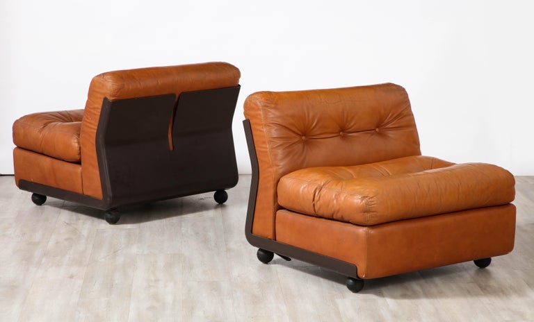 Pair of 'Amanta' Leather Lounge Chairs by Mario Bellini for B&B Italia For Sale 9