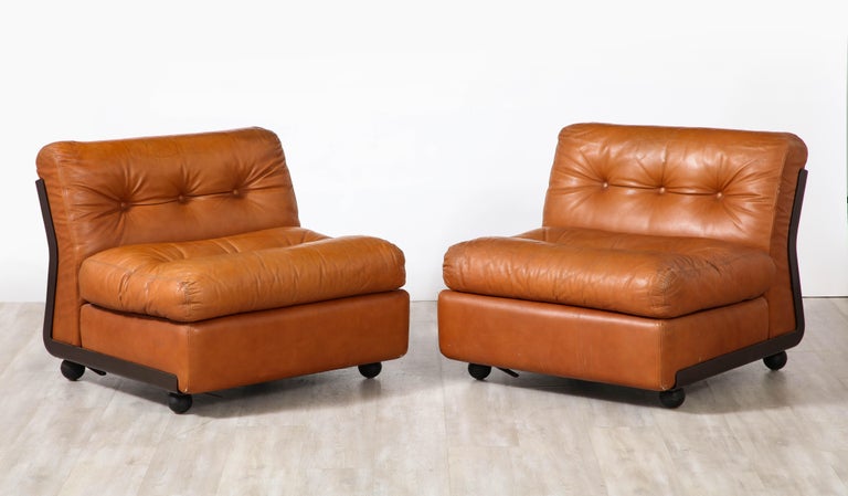 Pair of 'Amanta' Leather Lounge Chairs by Mario Bellini for B&B Italia In Good Condition For Sale In New York, NY