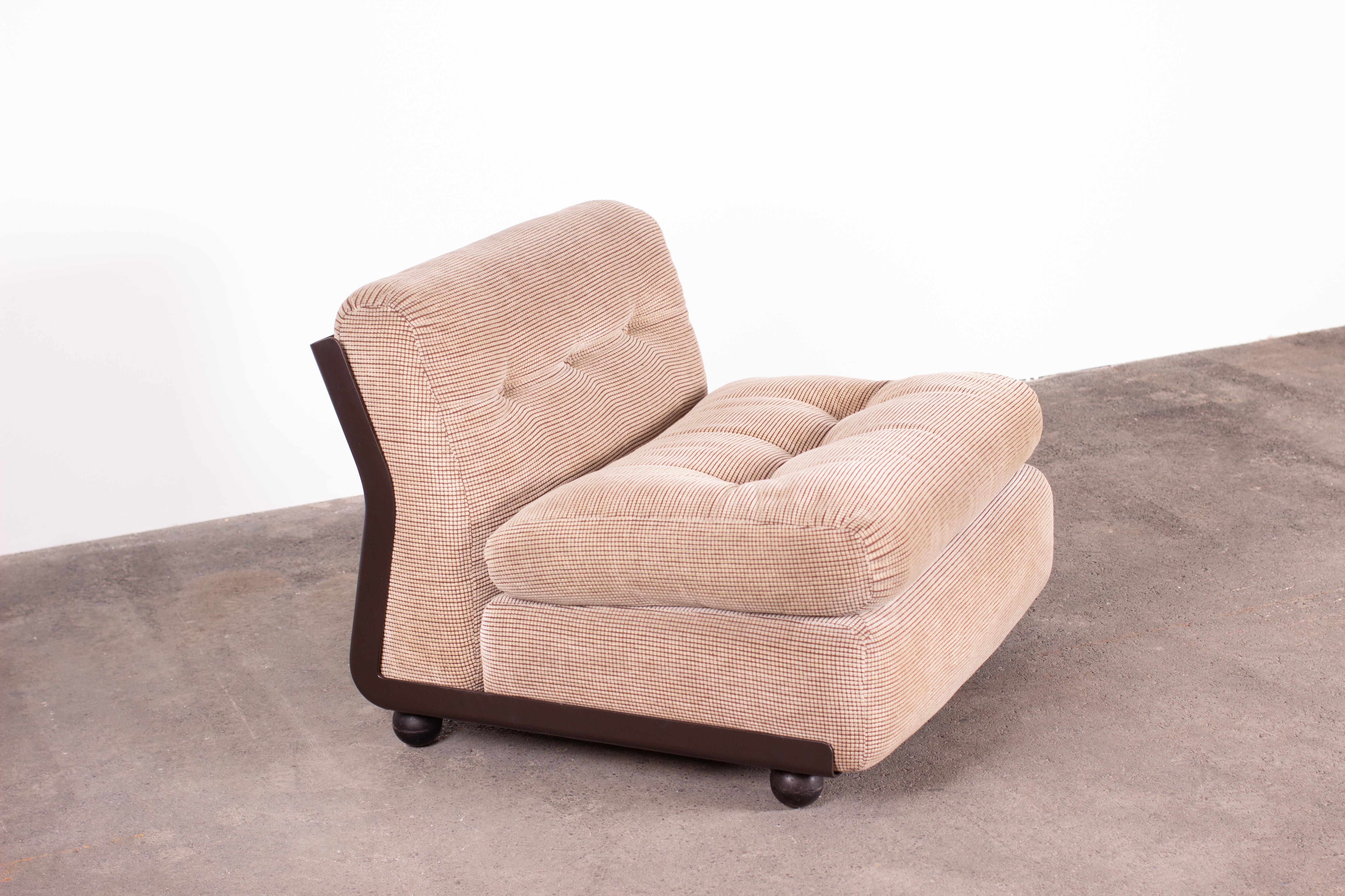 20ième siècle Paire de fauteuils Amanta de Mario Bellini pour B&B Italia en tissu d'ameublement original en vente