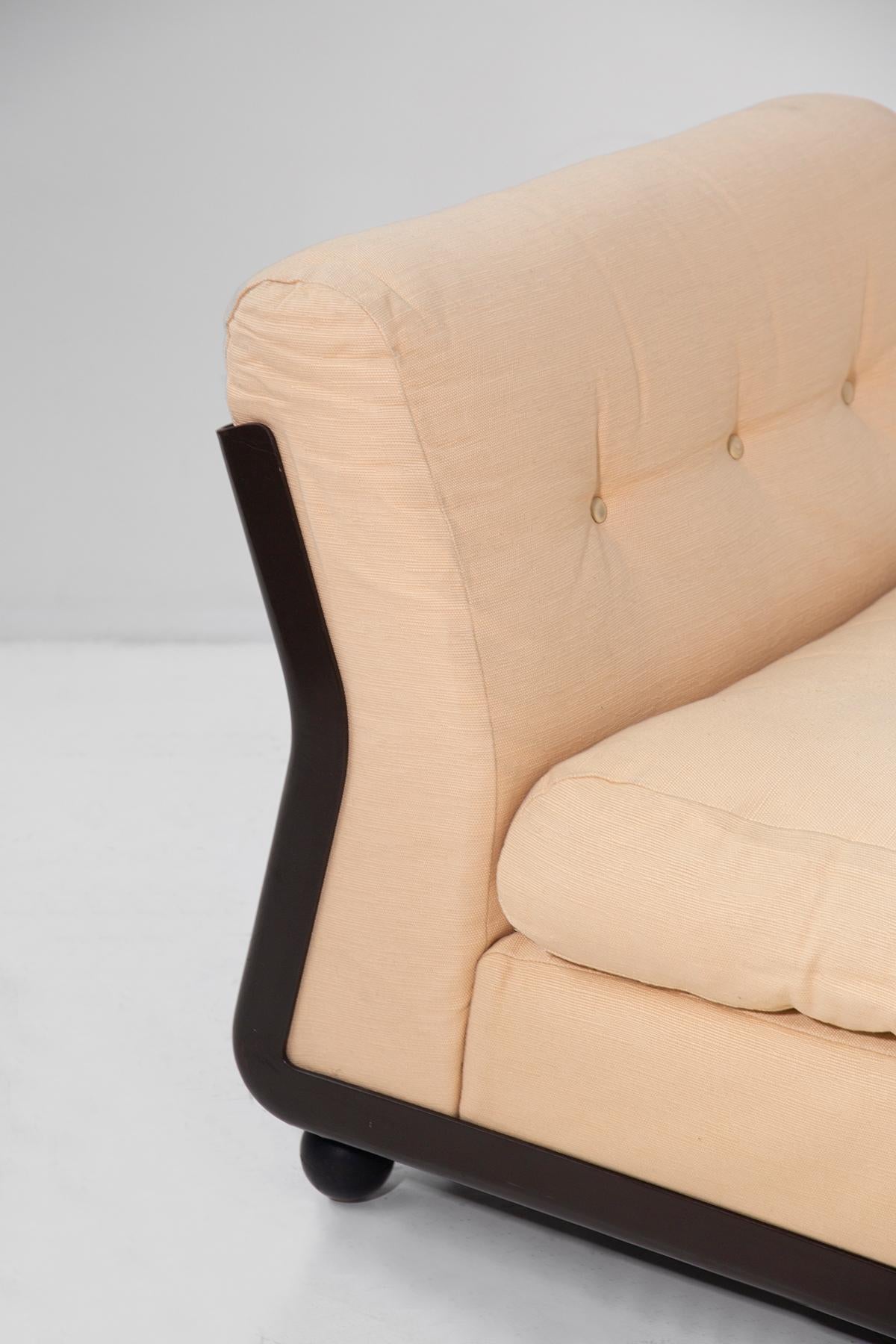 Italian Pair of Amanta Mario Bellini armchairs, original fabric, label For Sale