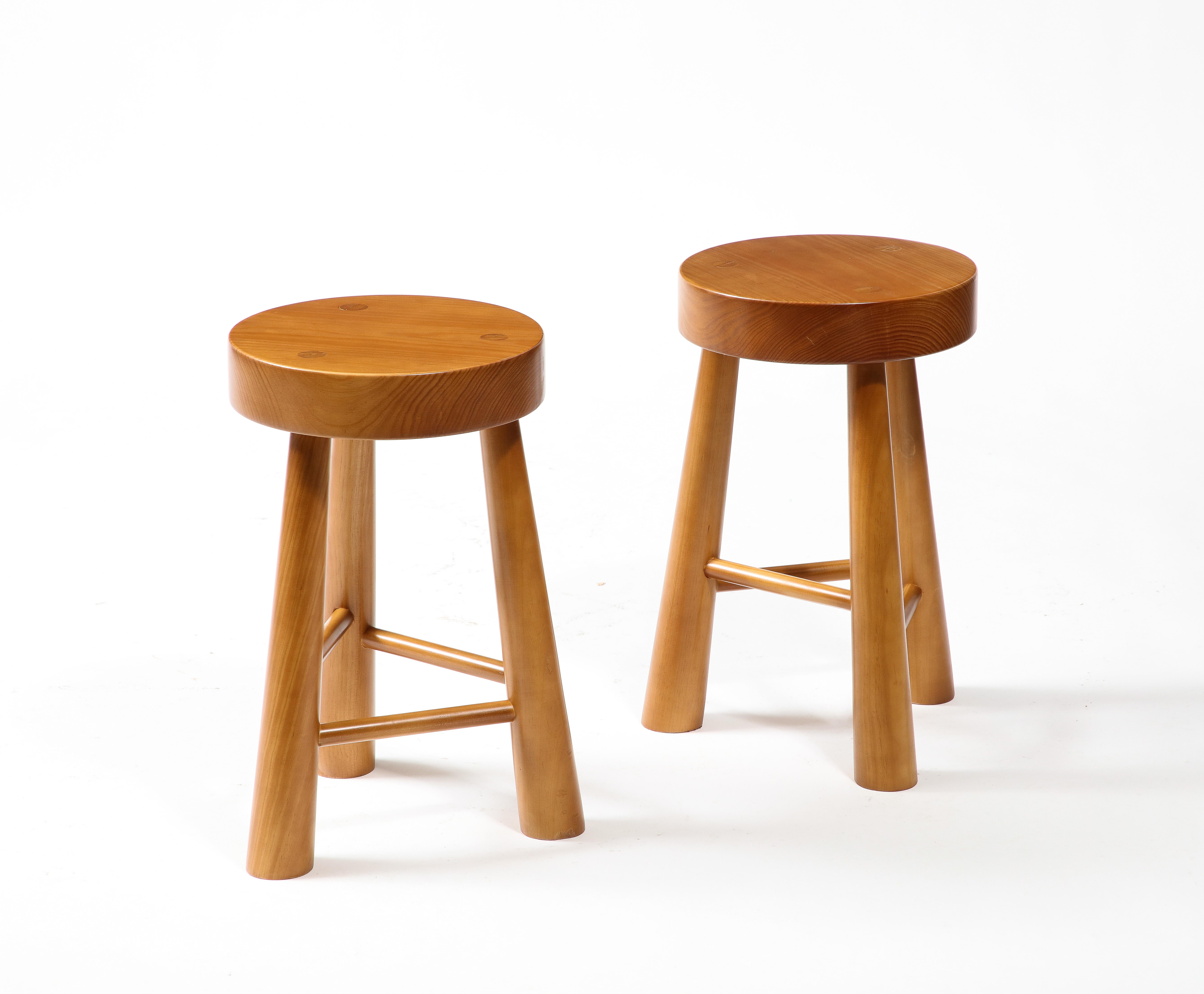 Pair of Amarante Solid Pinewood Stools In New Condition For Sale In Chicago, IL