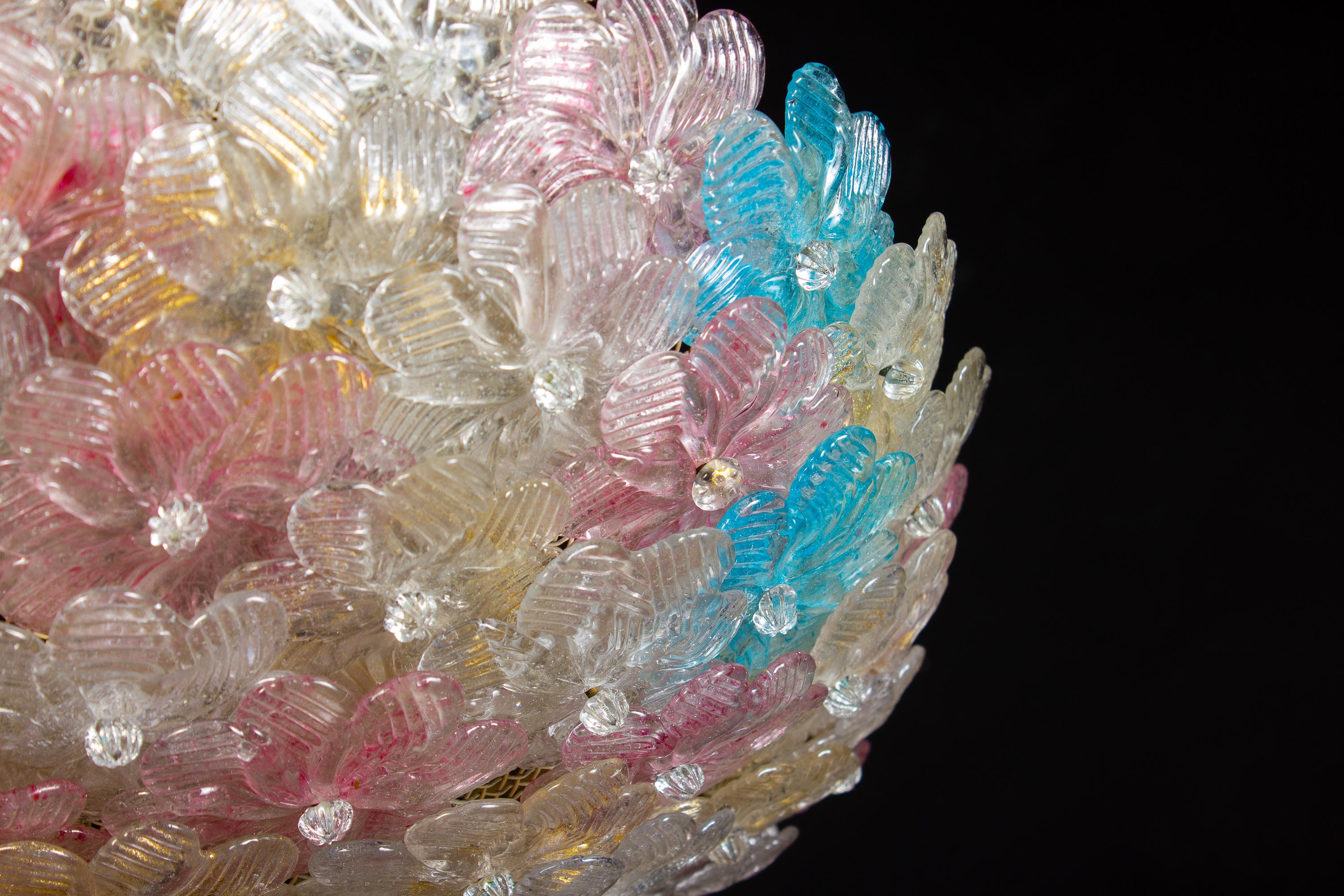 Pair of Amazing Venetian Ceiling Flowers Basket by Barovier & Toso, 1950s In Excellent Condition For Sale In Rome, IT