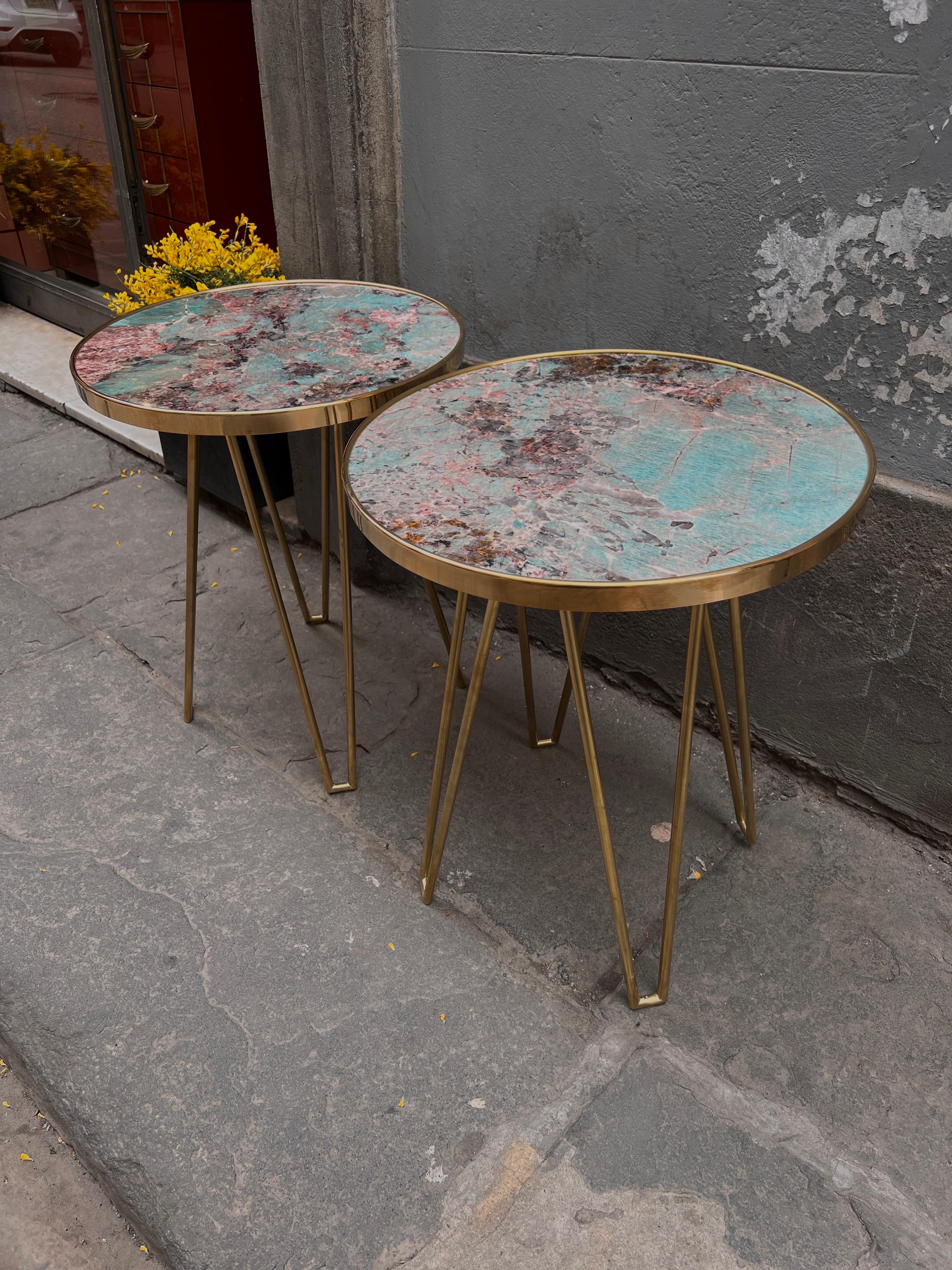 Pair of Amazzonite Marble Round  Side/End Tables with Brass Structure 1980 In Excellent Condition For Sale In Florence, IT
