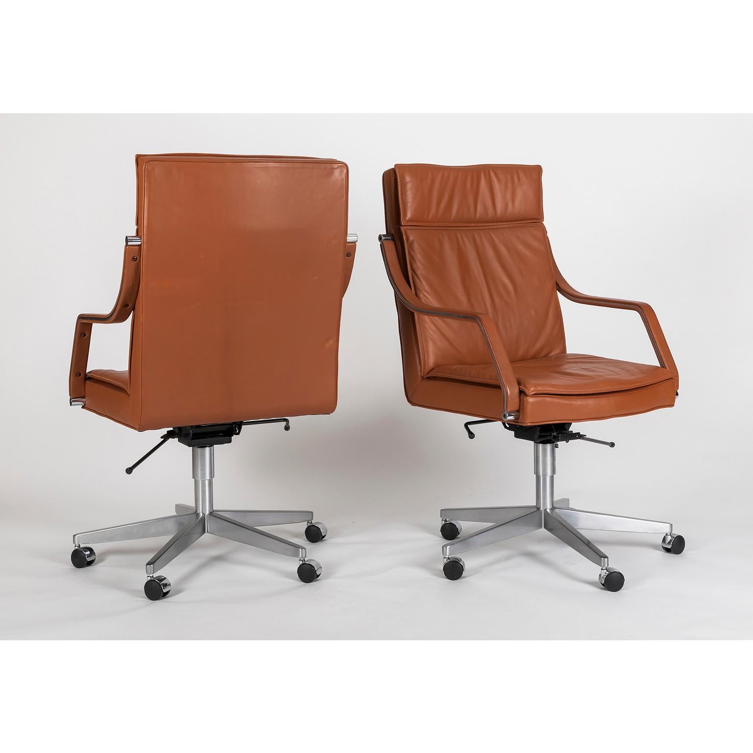 Modern Pair of Ambassador Office Chairs by Geoffrey Hartcourt for Artifort For Sale