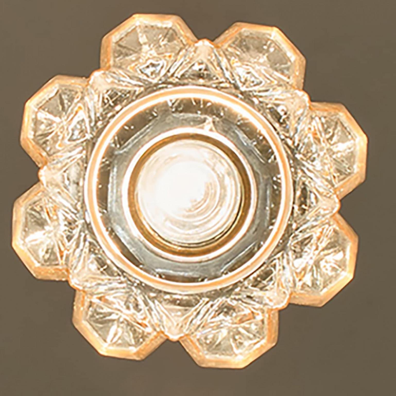 Paire de pendentifs en verre ambré et or par Helena Tynell, 1960 en vente 6