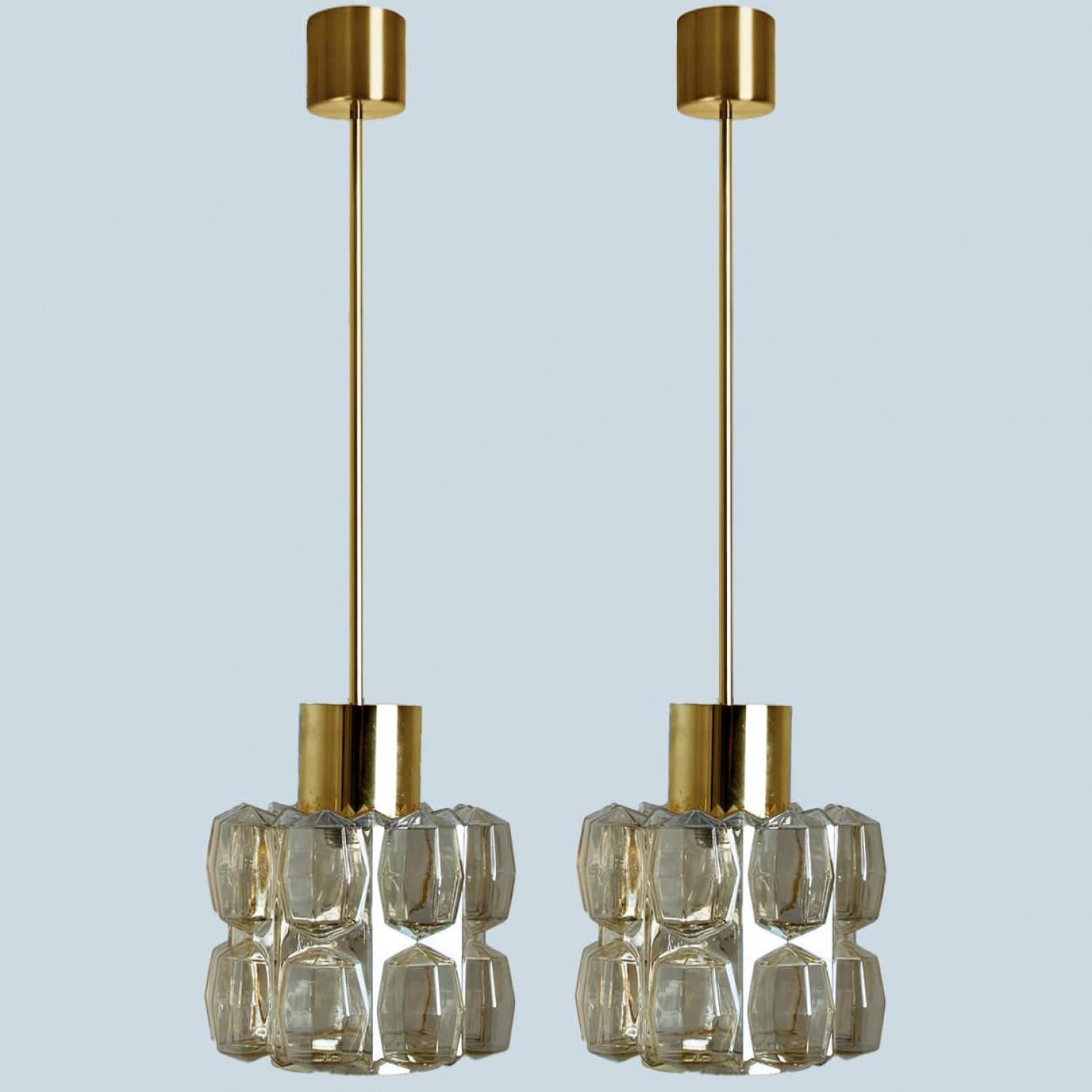 Pair of Amber Glass Gold Pendants by Helena Tynell, 1960 In Good Condition For Sale In Rijssen, NL