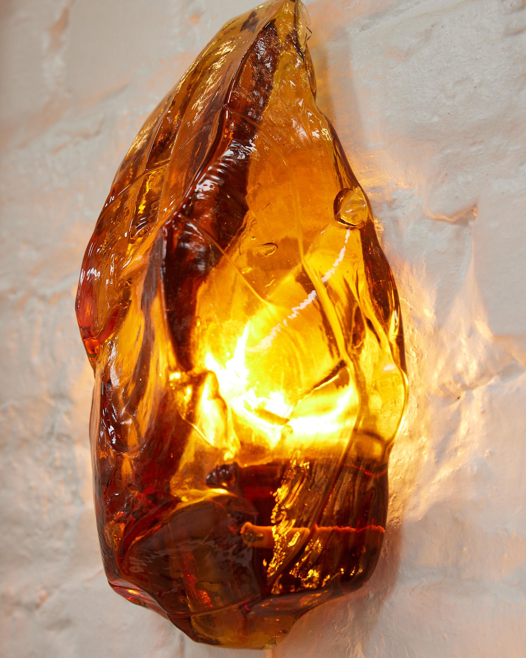 Pair of amber glass wall lamps In Good Condition In Forest, BE