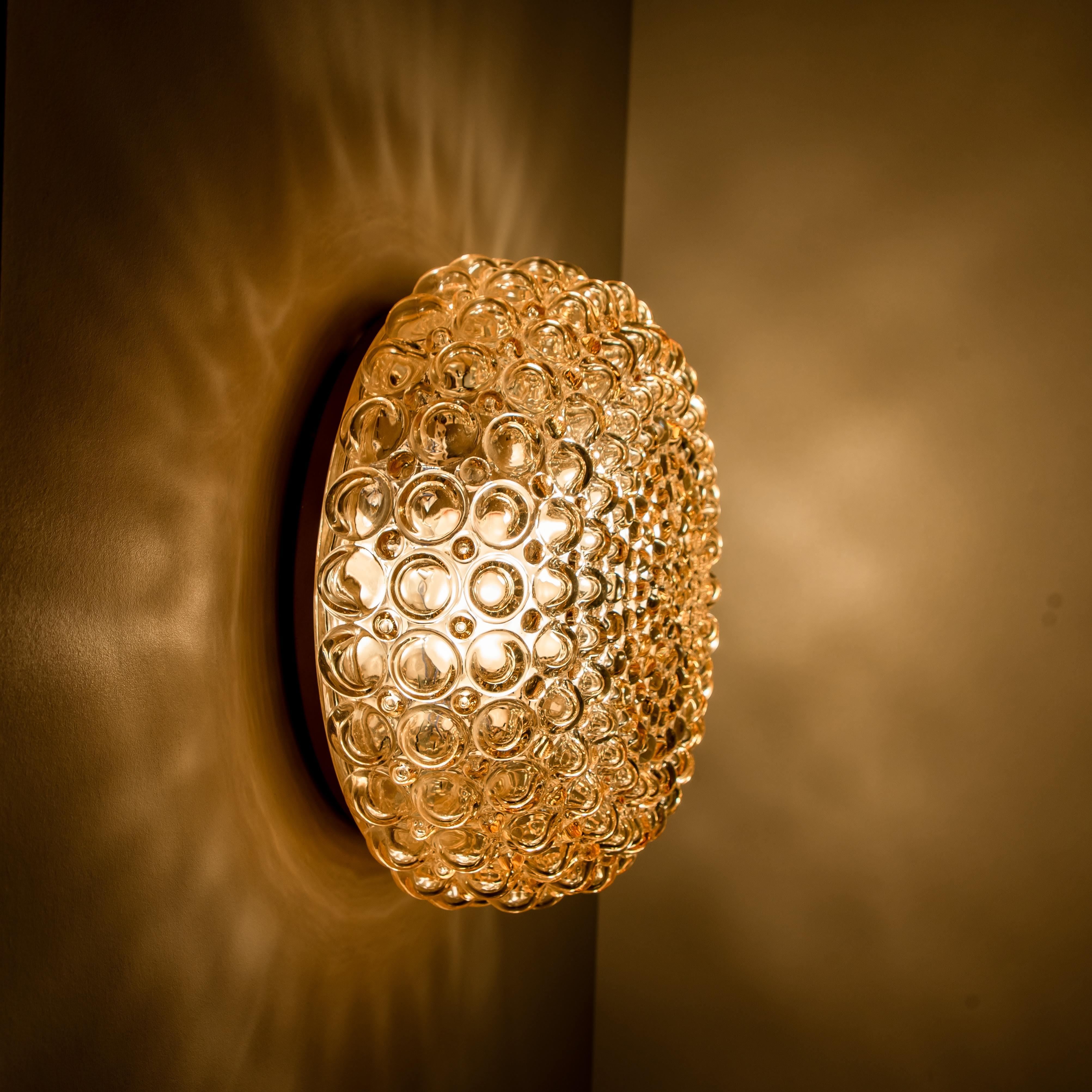 Wandleuchten aus Bernsteinglas von Helena Tynell für Glashtte Limburg, Paar im Angebot 1