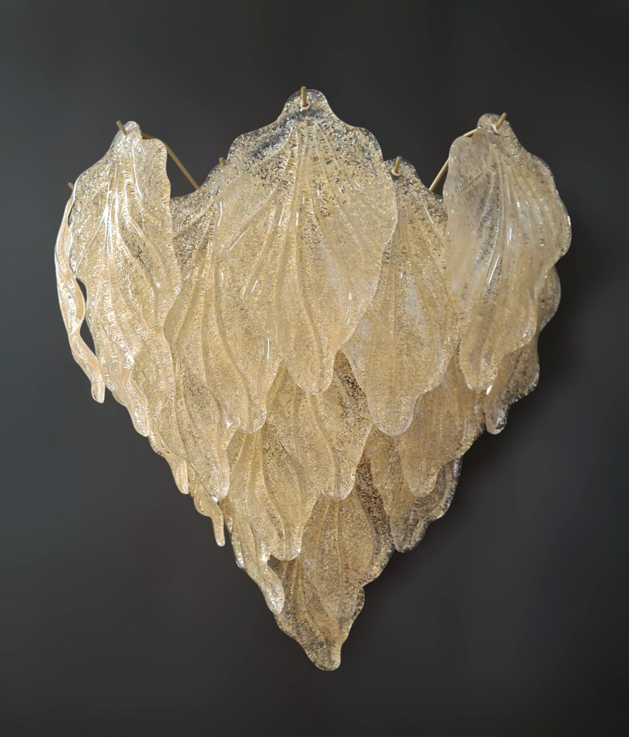 Mid-Century Modern Paire d'appliques à feuilles d'ambre Graniglia en vente