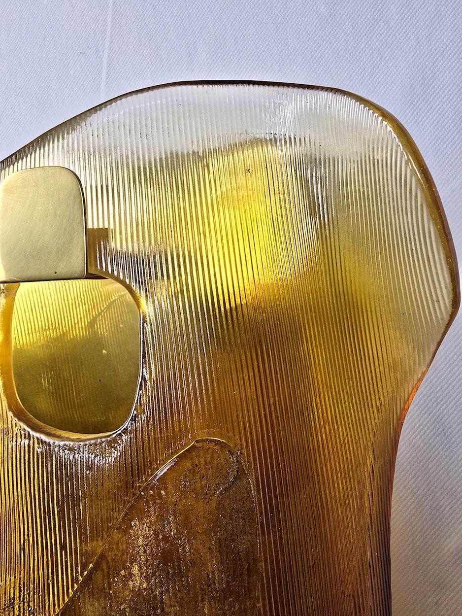 Pareja de apliques modernos de mediados de siglo de cristal de Murano color ámbar Latón en venta