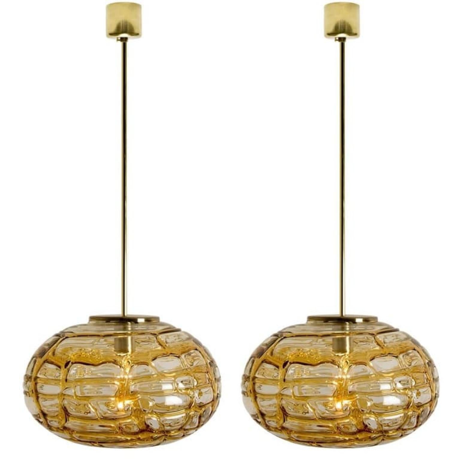 Paar Pendelleuchten aus bernsteinfarbenem Murano-Glas, 1960er Jahre im Angebot 8