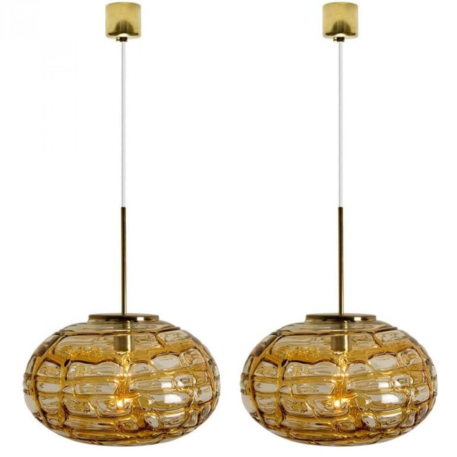 Mid-20th Century Pair of Amber Murano Glass Pendant Lamp, 1960s For Sale