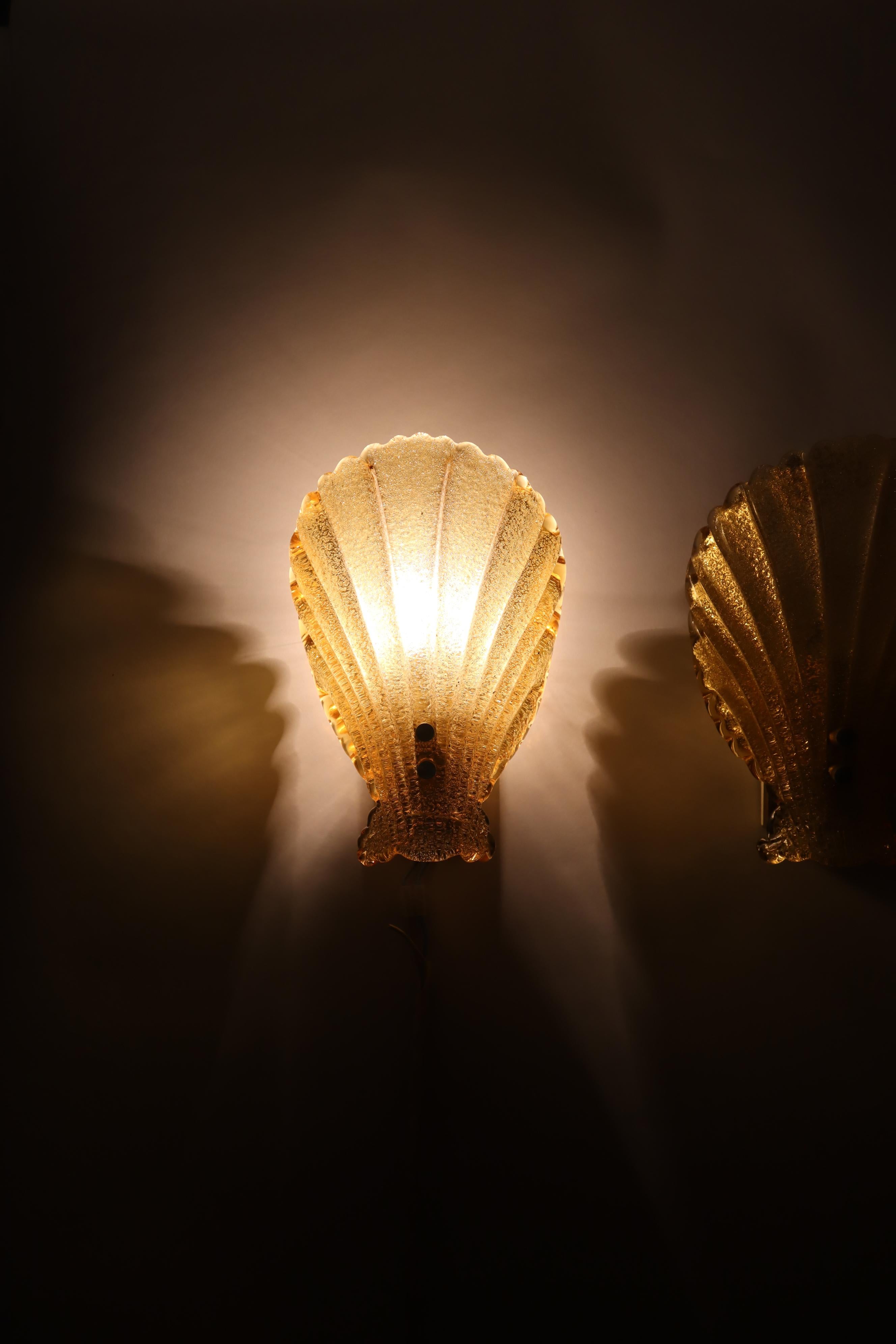 Pair of Amber Murano Glass Shell Lamps, 1960s 9