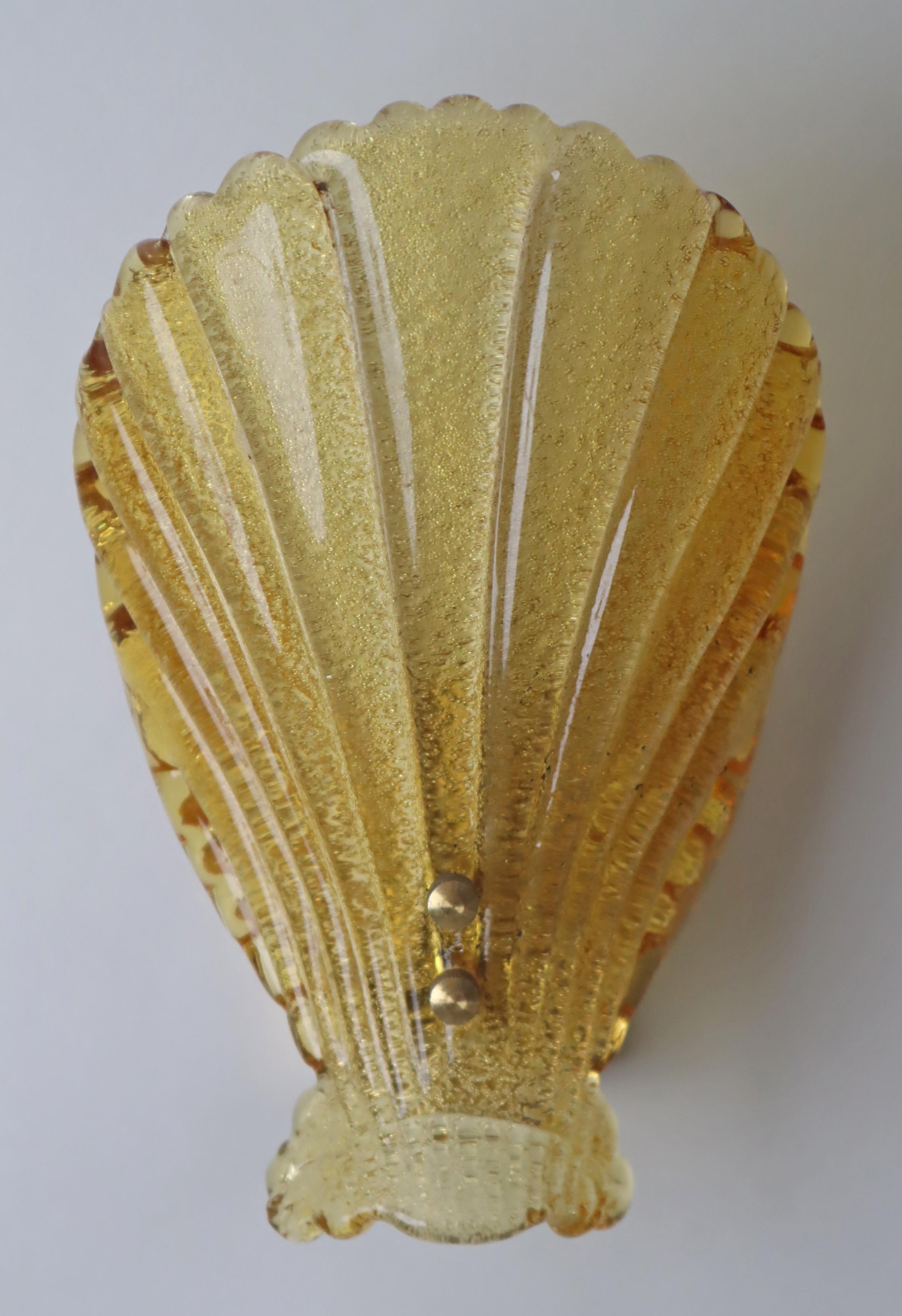 Hollywood Regency Pair of Amber Murano Glass Shell Lamps, 1960s