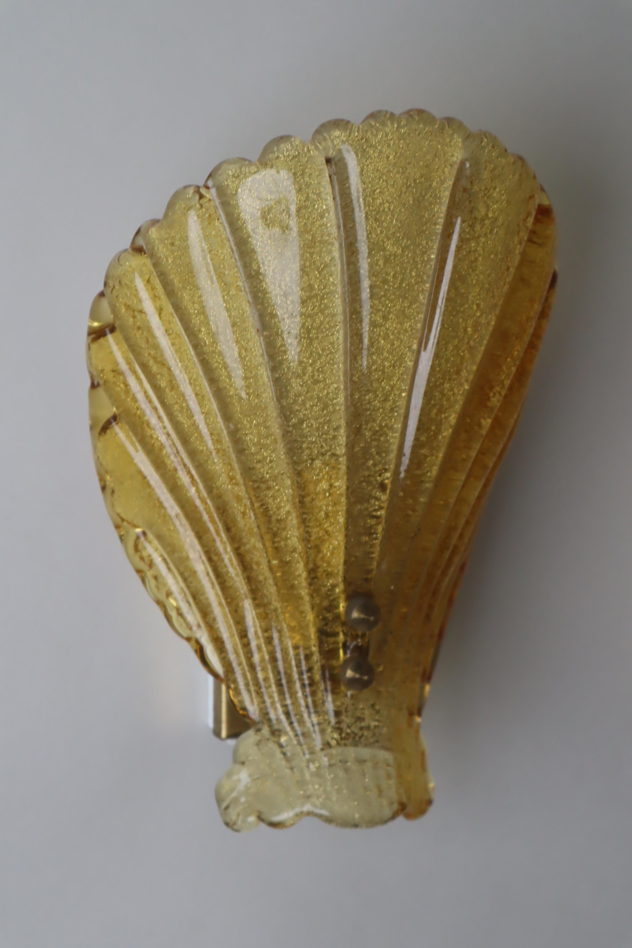 Mid-20th Century Pair of Amber Murano Glass Shell Lamps, 1960s