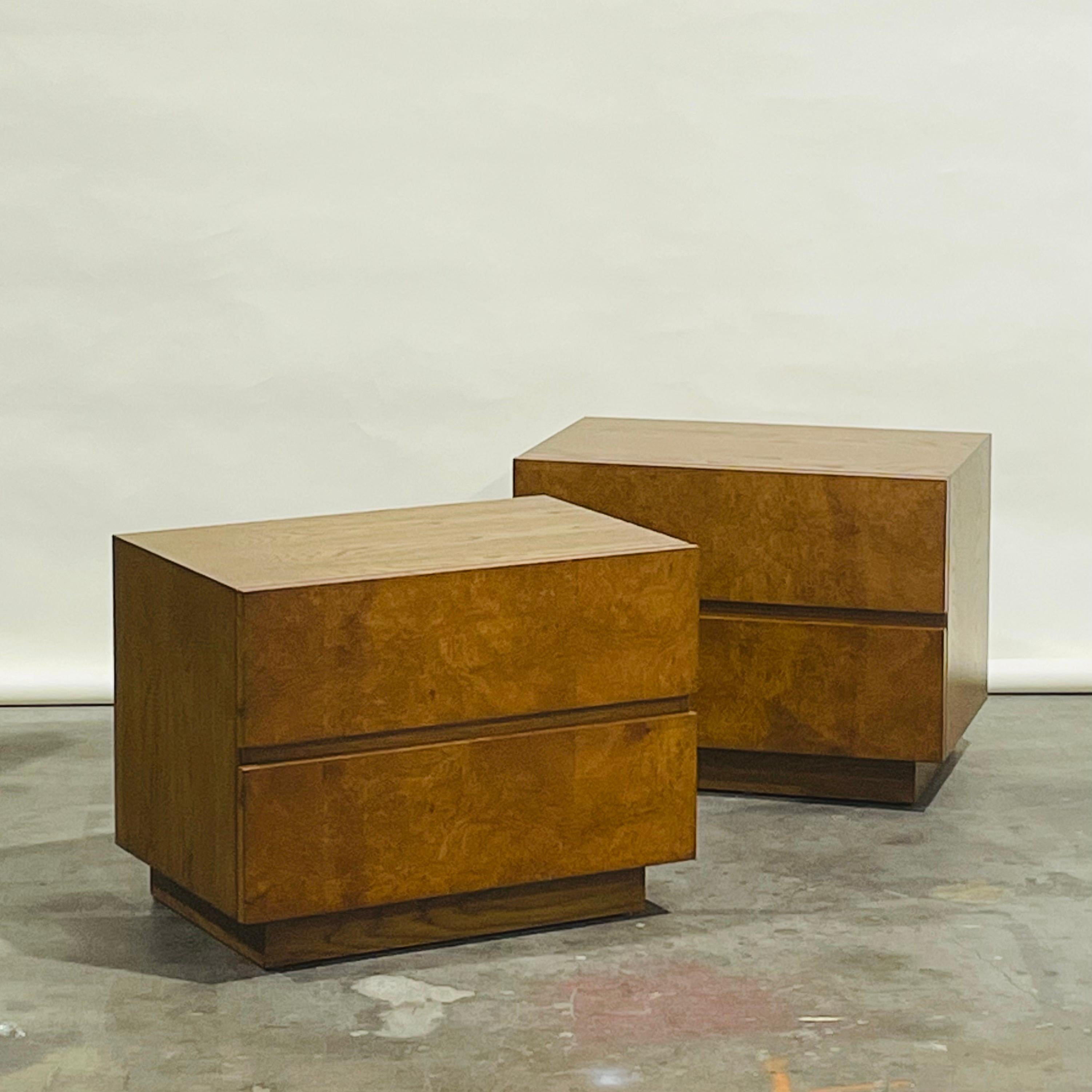 Organic Modern Pair of 'Amboine' Burl Wood Night Stands by Design Frères For Sale