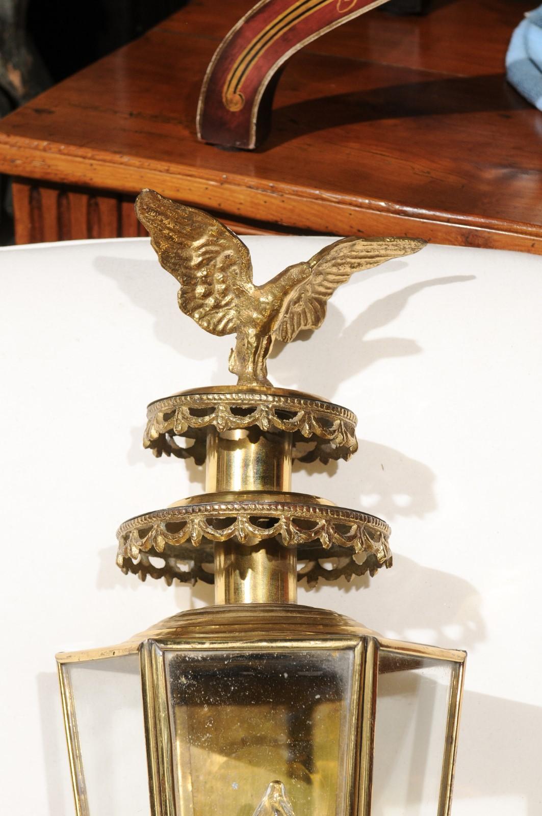Pair of American 1900s Brass Lanterns with Eagles and Hexagonal Glass Body For Sale 5