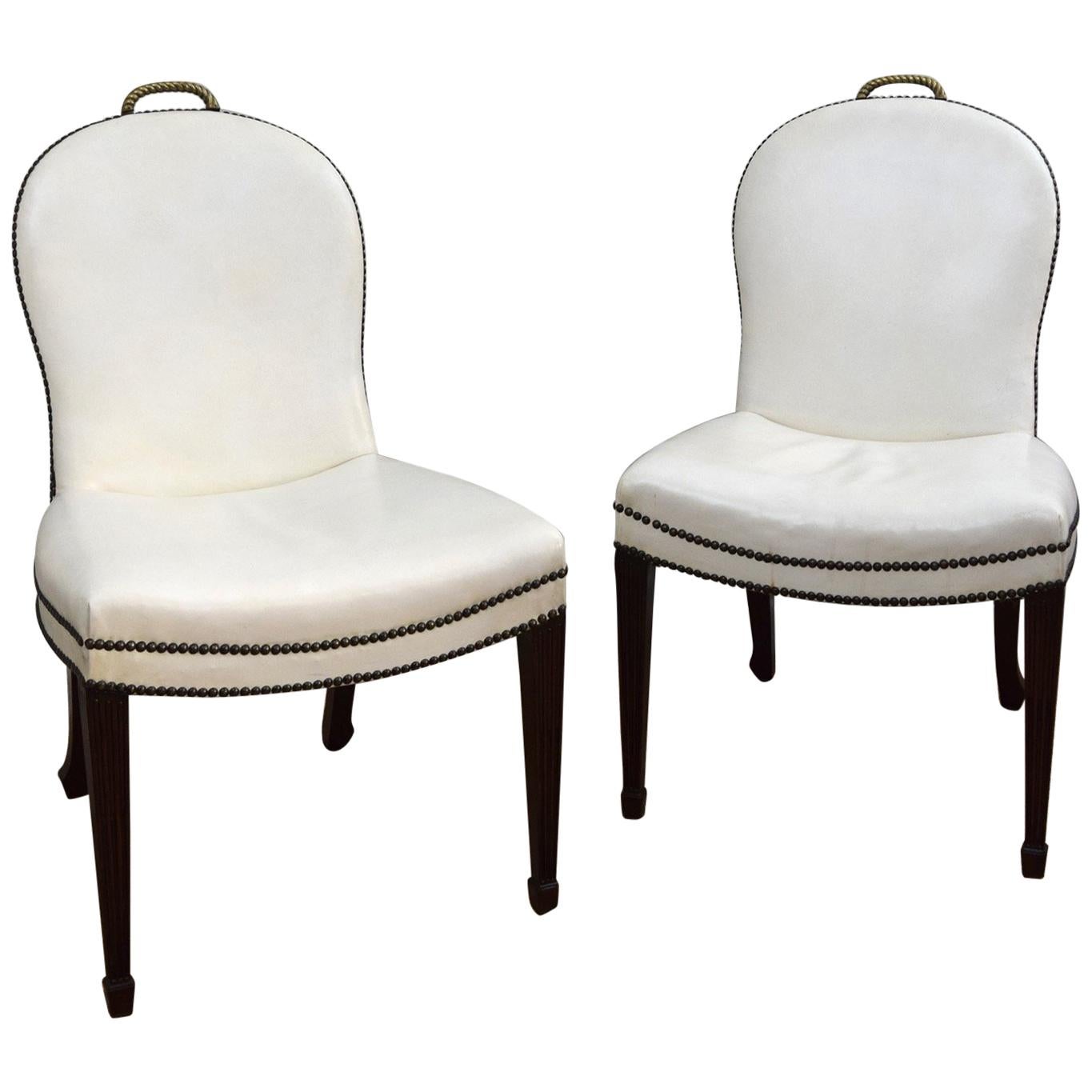 Paar Lampenschirme  Amerikanische „Cafe Society“-Stühle aus den 1930er Jahren