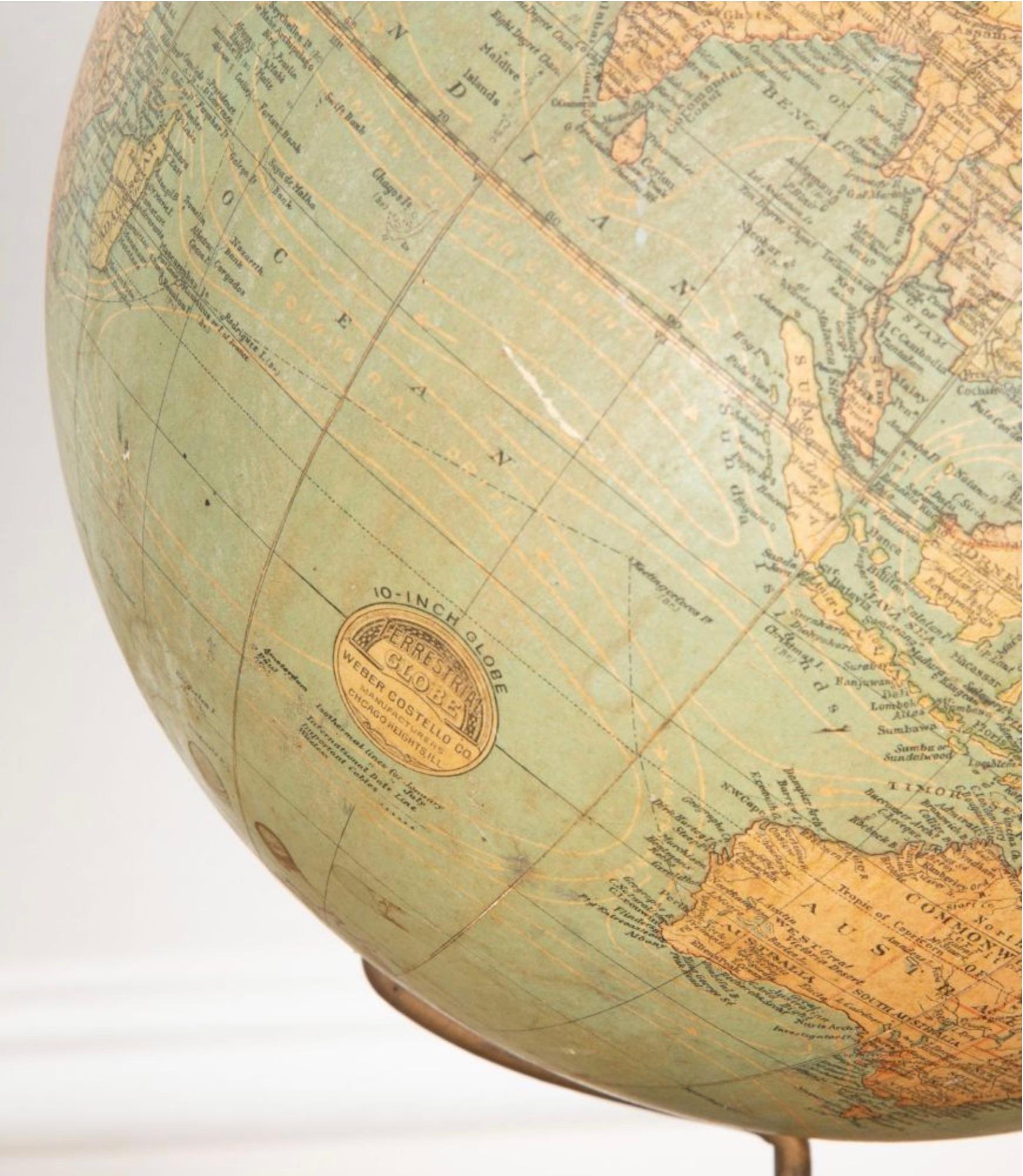 Américain Paire de globes américains du 20e siècle en vente