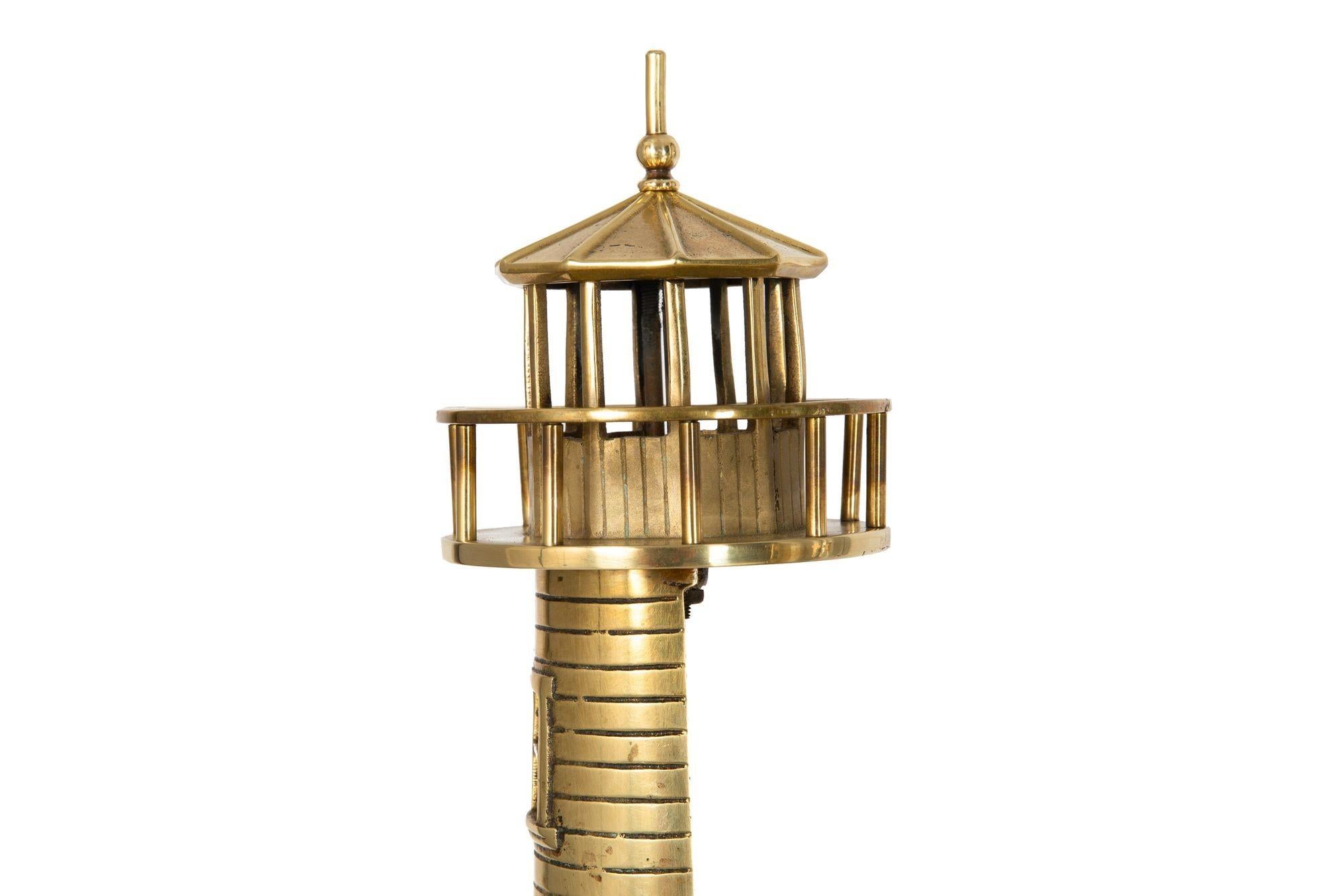 Paar amerikanische antike Lighthouse-Feuerböcke aus Messing von Rostand 10