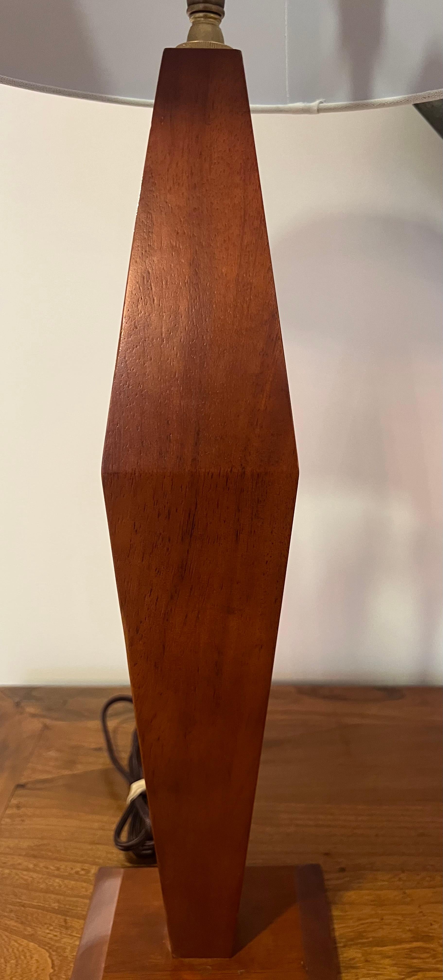 Pair of American Art Deco 1940s Wood Table Lamps For Sale 5
