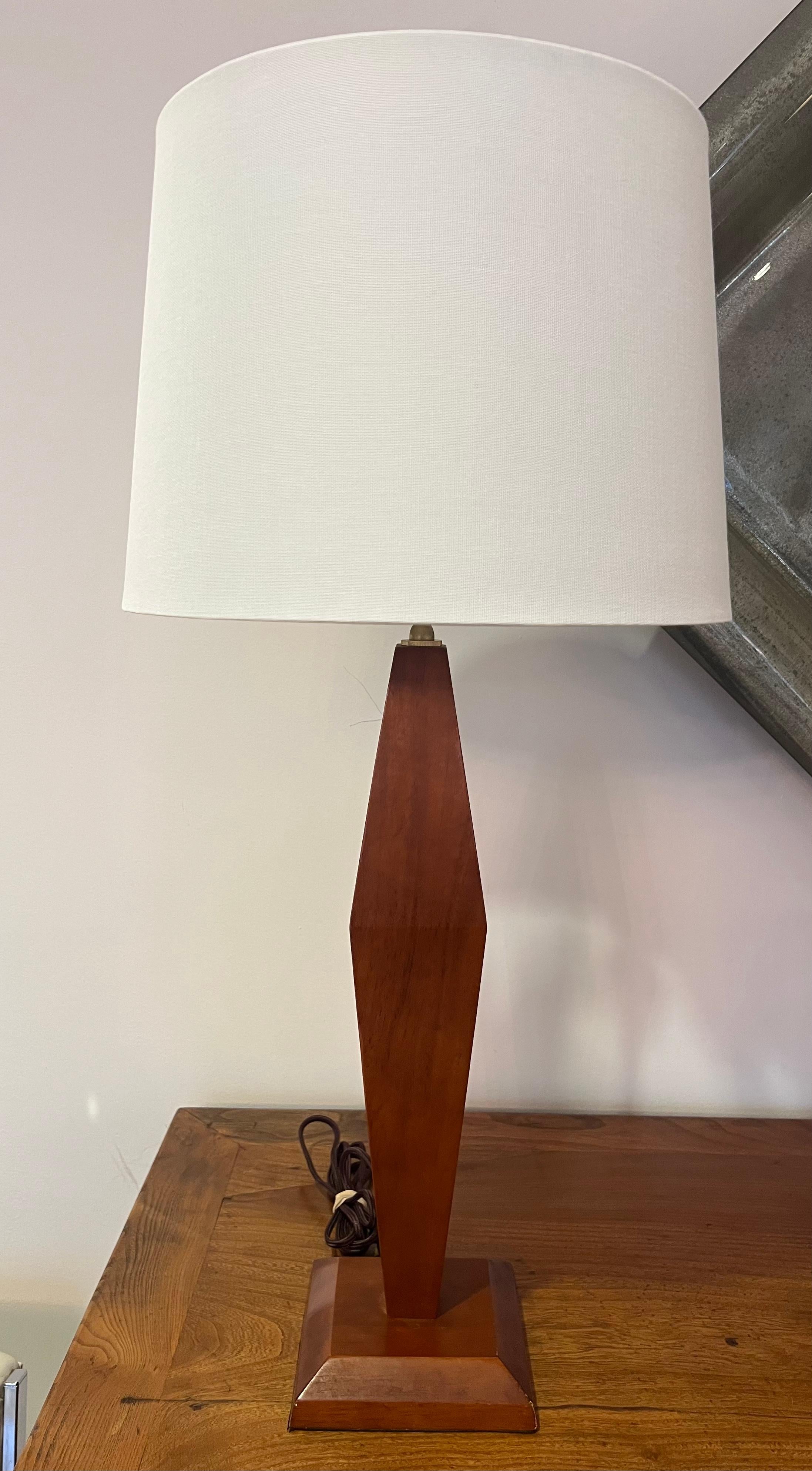 Pair of American Art Deco 1940s Wood Table Lamps In Good Condition For Sale In New York, NY