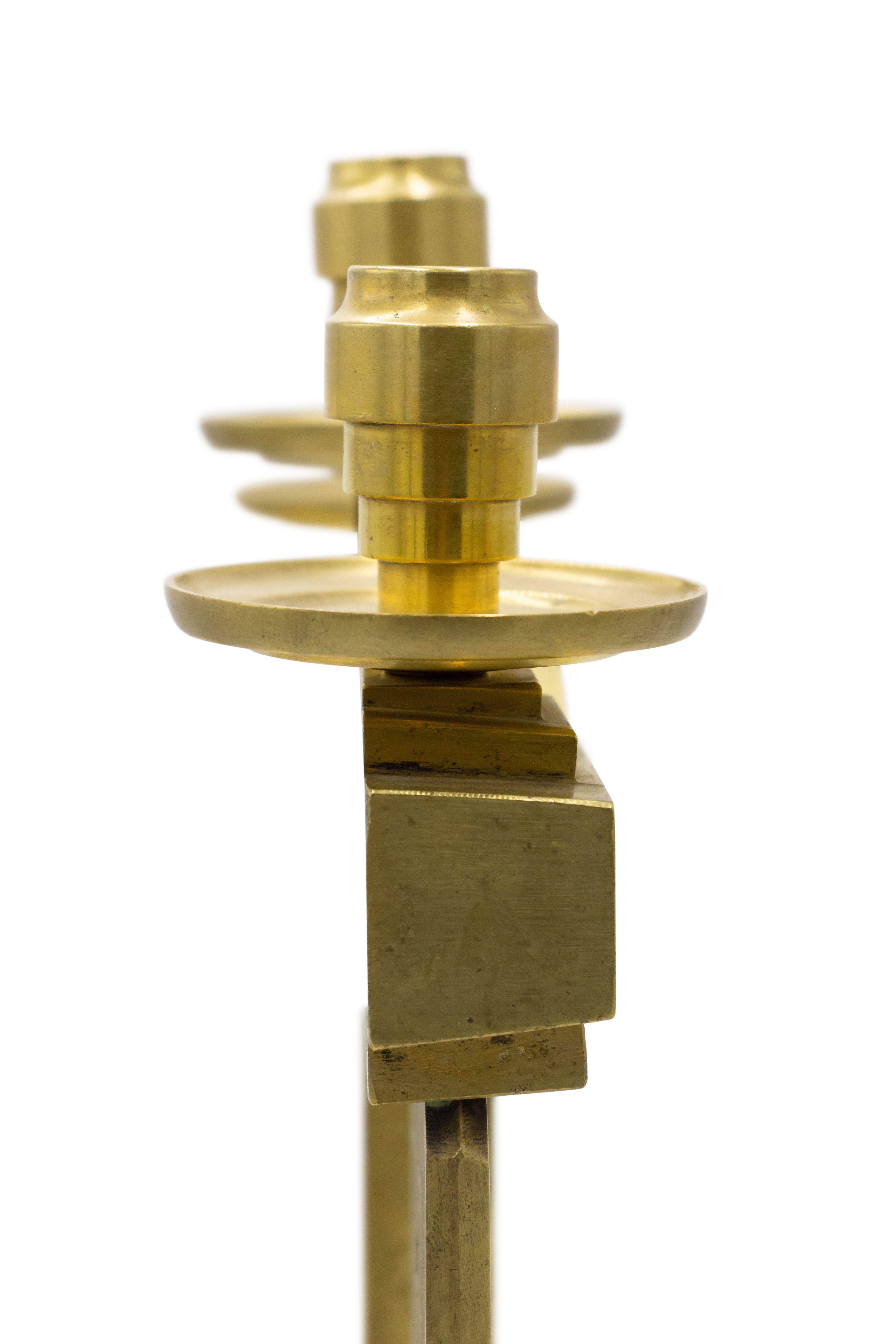 Coppia di candelabri americani in bronzo Art Déco in vendita 4
