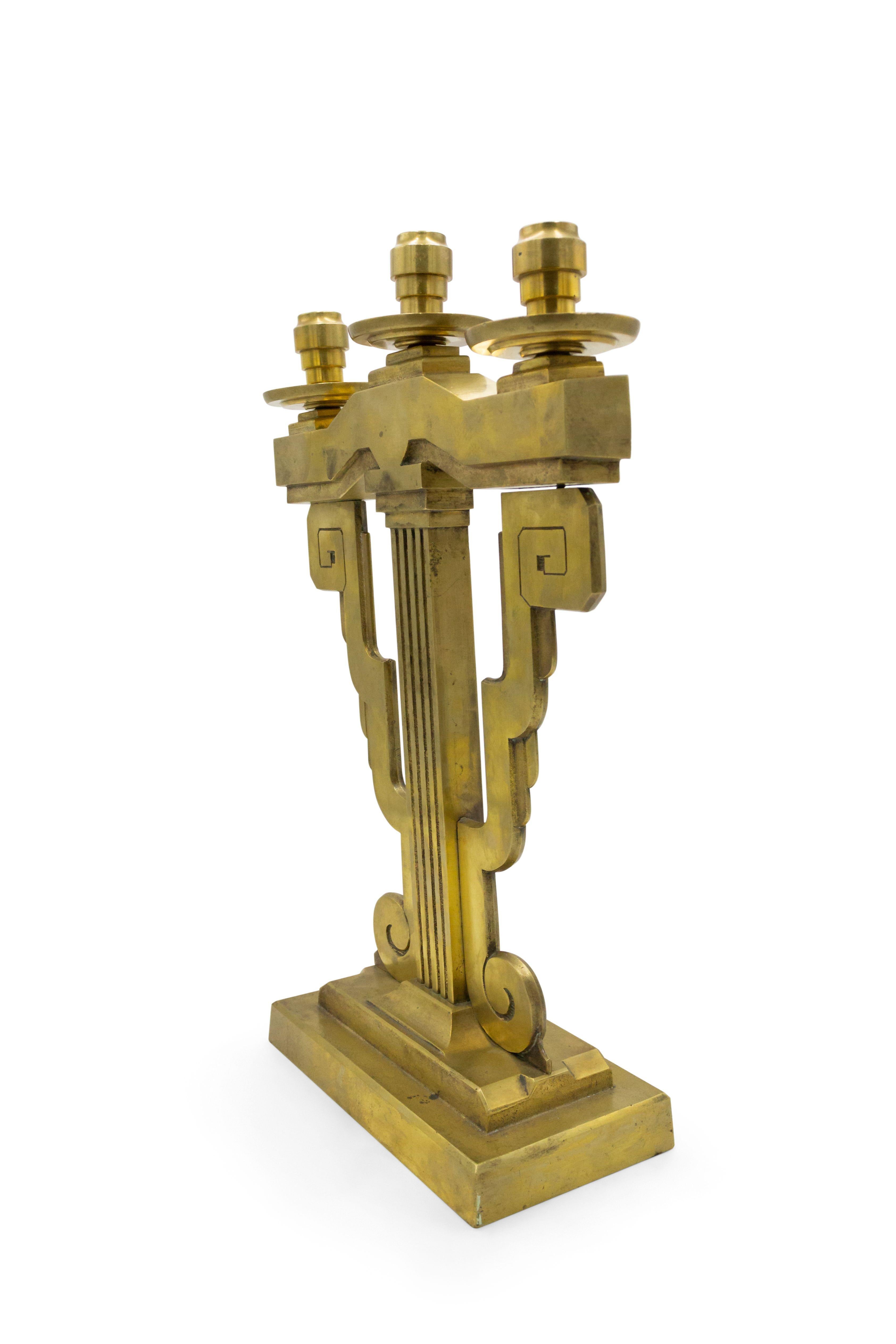 Coppia di candelabri americani in bronzo Art Déco In condizioni buone in vendita a Queens, NY