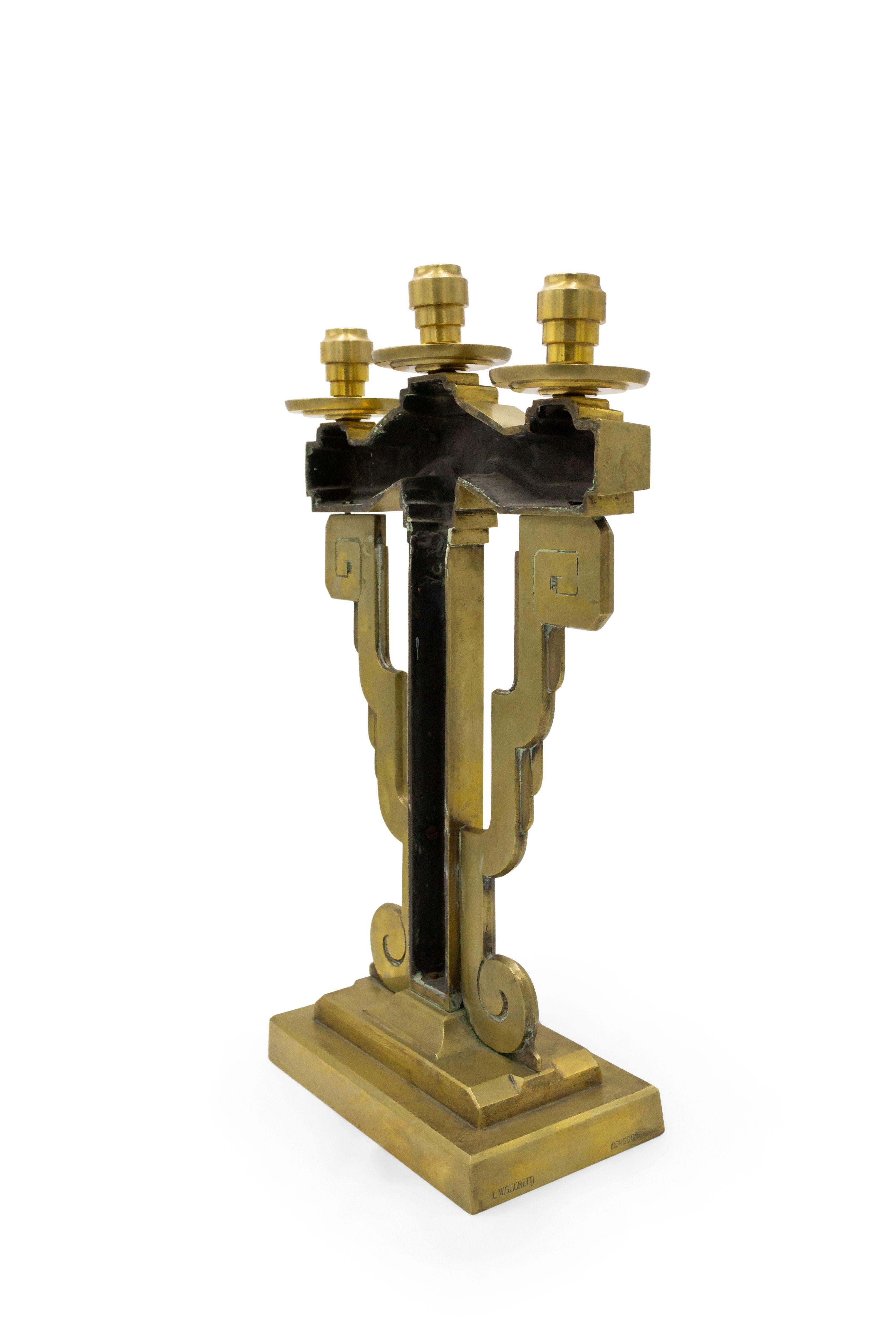 Coppia di candelabri americani in bronzo Art Déco in vendita 2