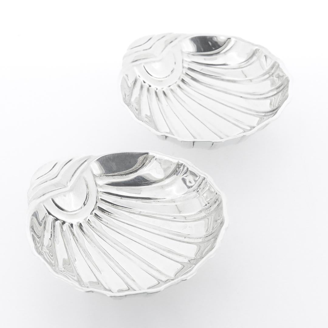 Pair of American Art Deco Shell Shaped Sterling Silver Nut Dishes by Rogers In Good Condition For Sale In Philadelphia, PA