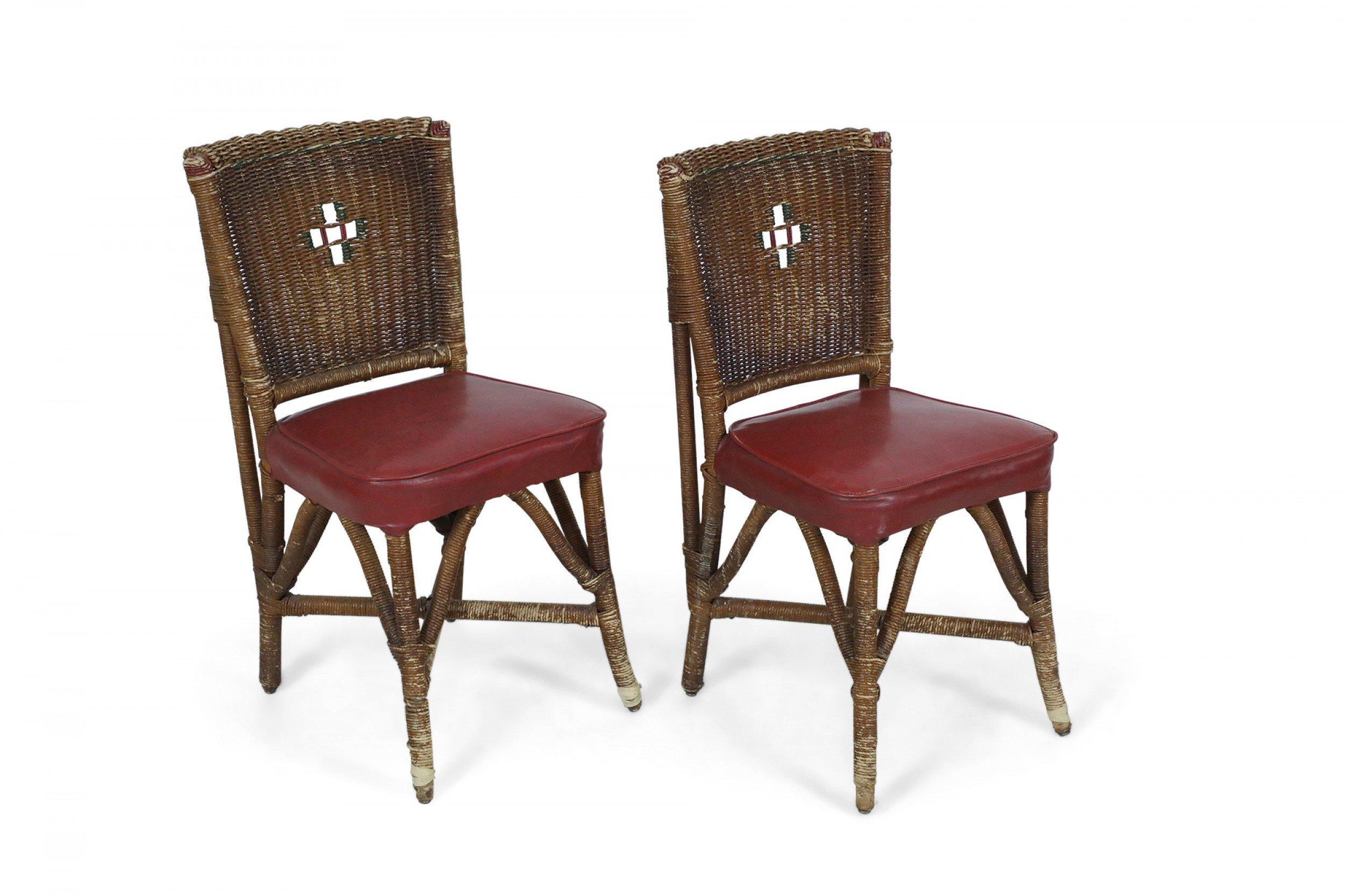 20ième siècle Paire de chaises d'appoint américaines en osier de style Art déco en vente