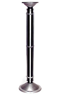 Paar moderne verchromte Sockel der Art Moderne