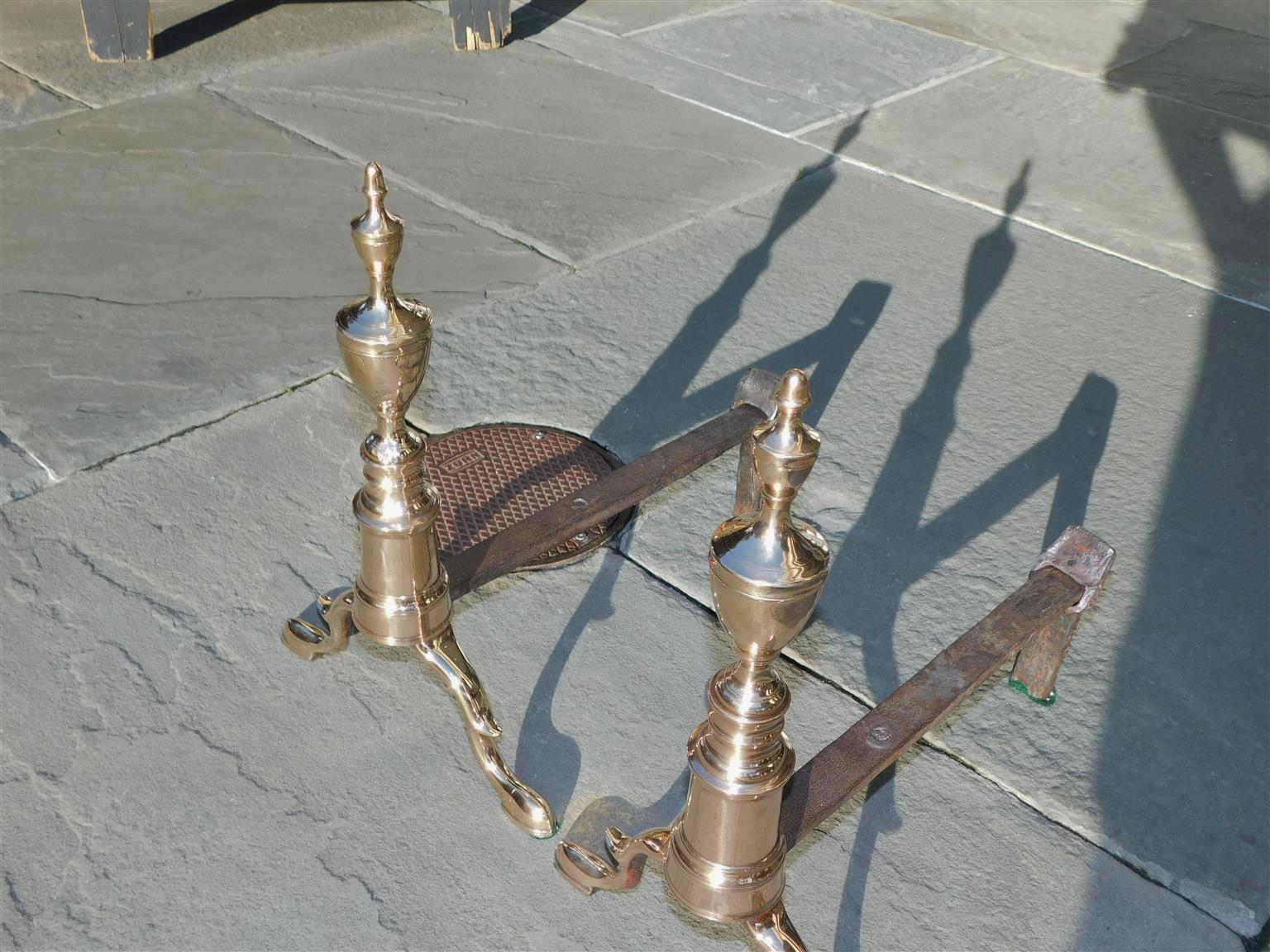 Pair of American Bell Brass Double Urn Finial Andirons with Slipper Feet C 1790 In Excellent Condition For Sale In Hollywood, SC