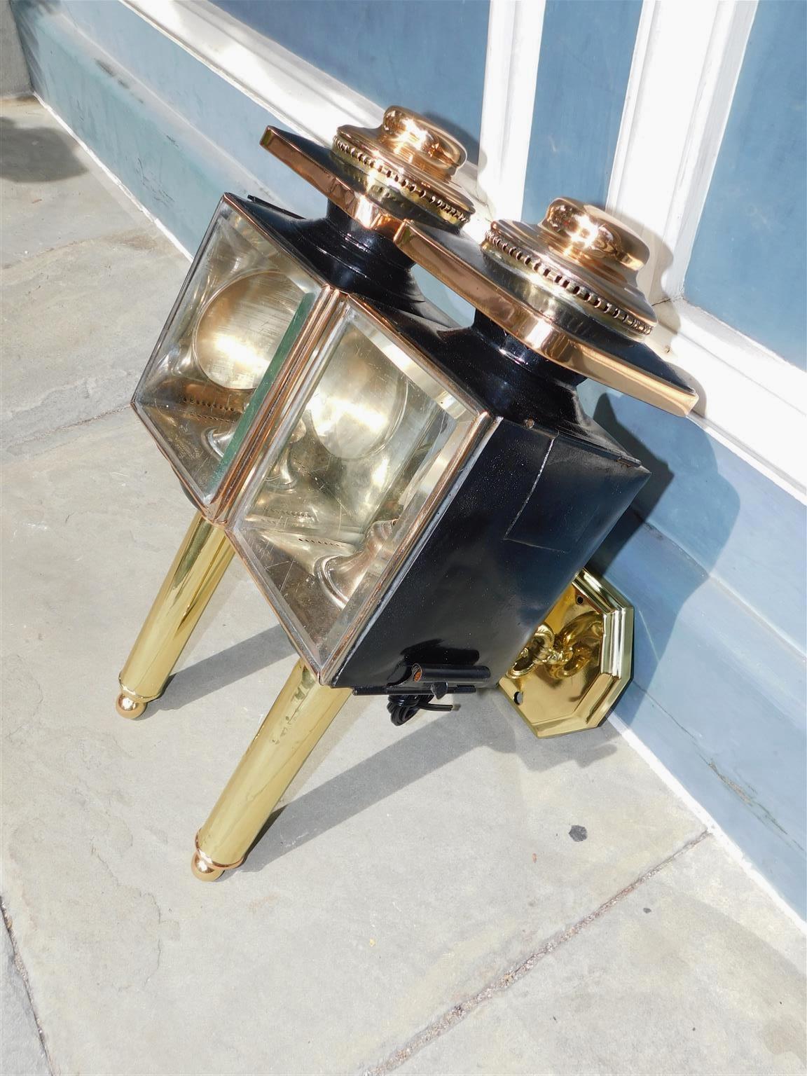 Pair of American Brass and Copper Coach Lanterns with Beveled Glass Phil c. 1820 For Sale 1