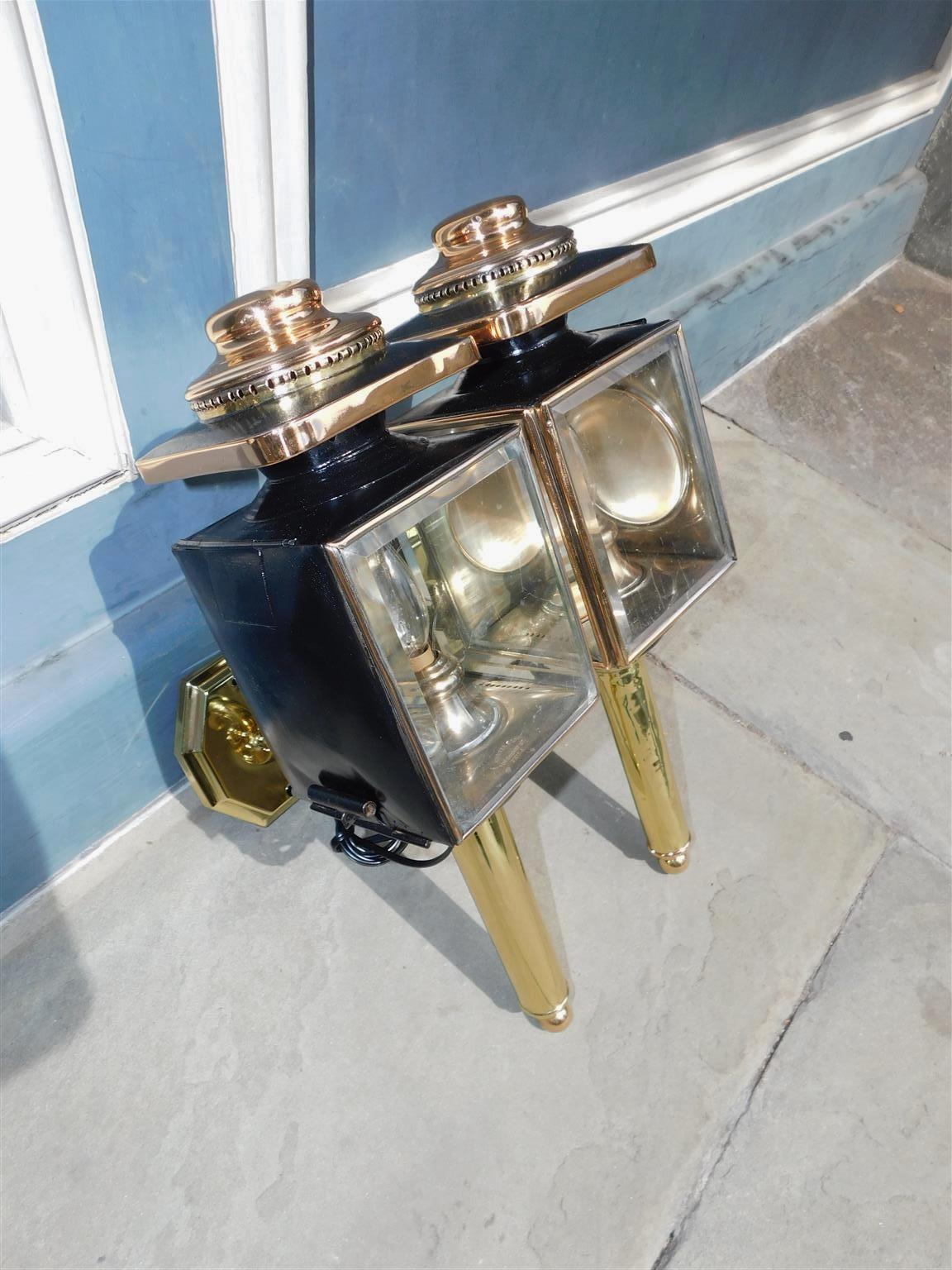 Pair of American Brass and Copper Coach Lanterns with Beveled Glass Phil c. 1820 For Sale 2
