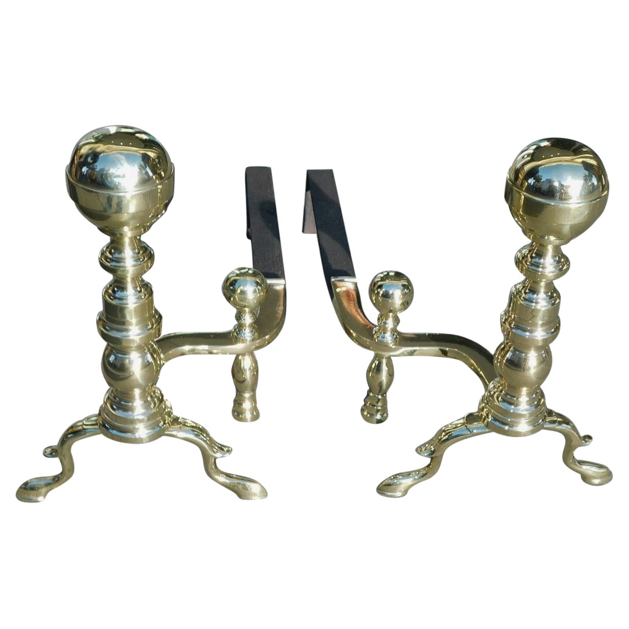 Coppia di androni americani in ottone con pinna a sfera e fermatronchi abbinati, circa 1800